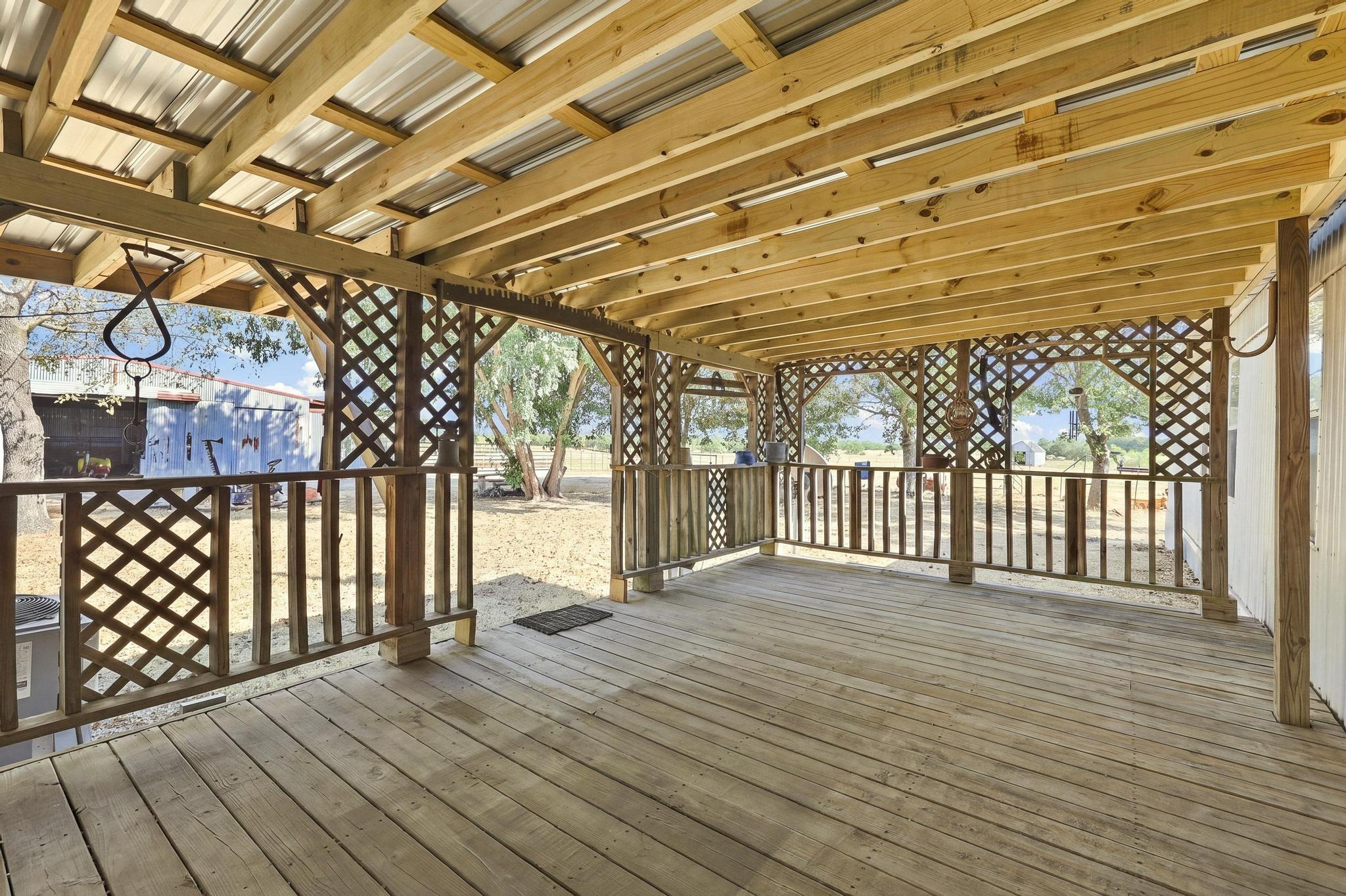 main property photo 33
