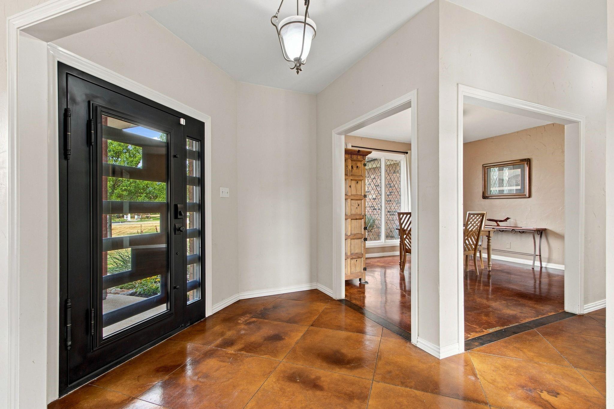 main property photo 18
