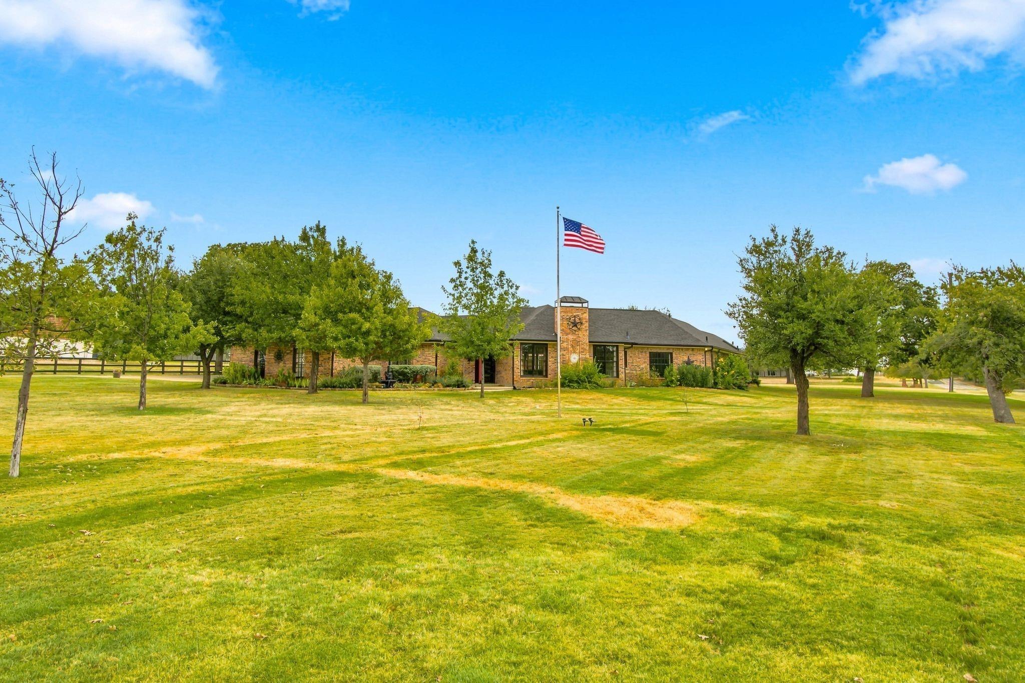 main property photo 29
