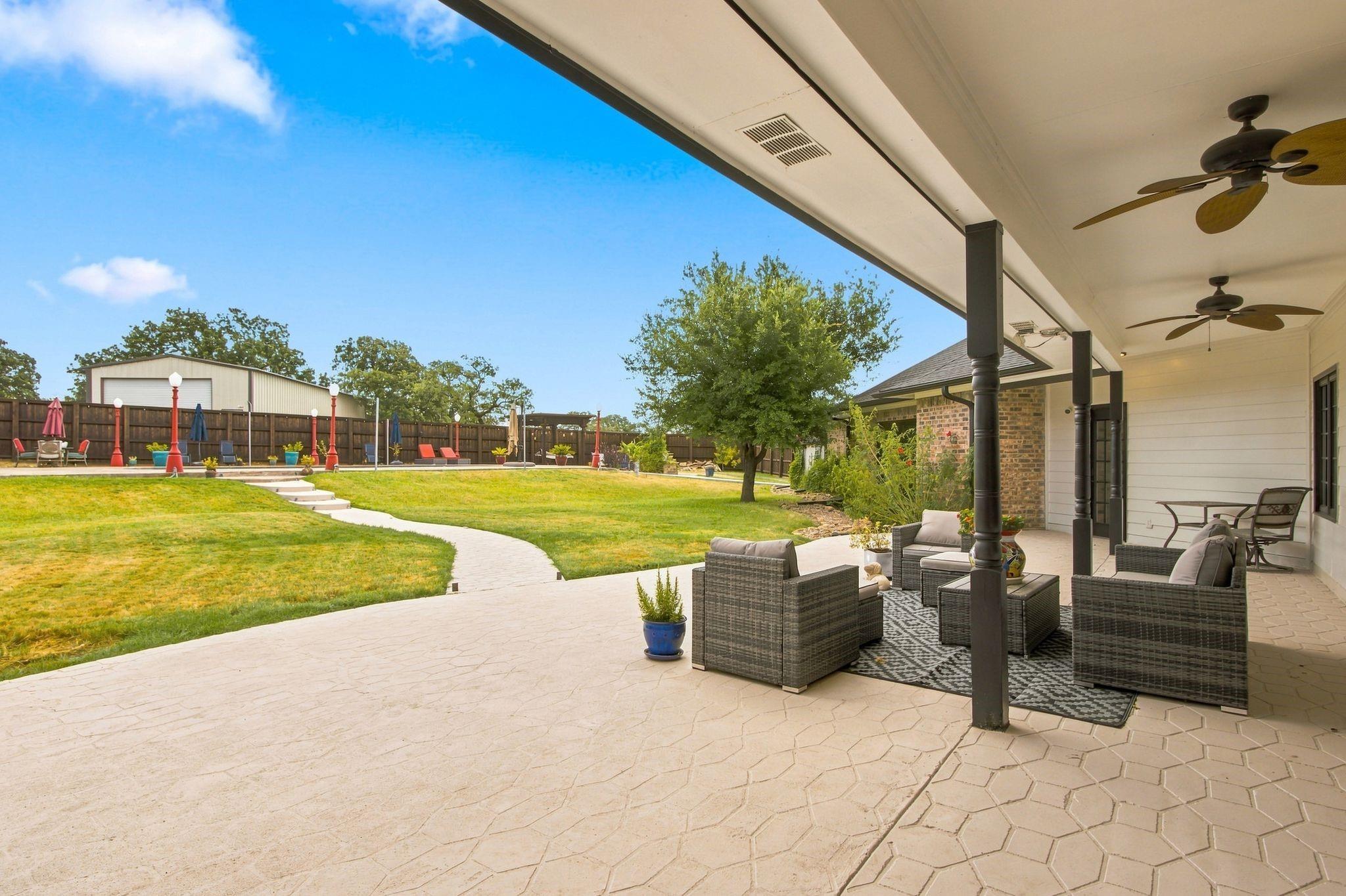 main property photo 31