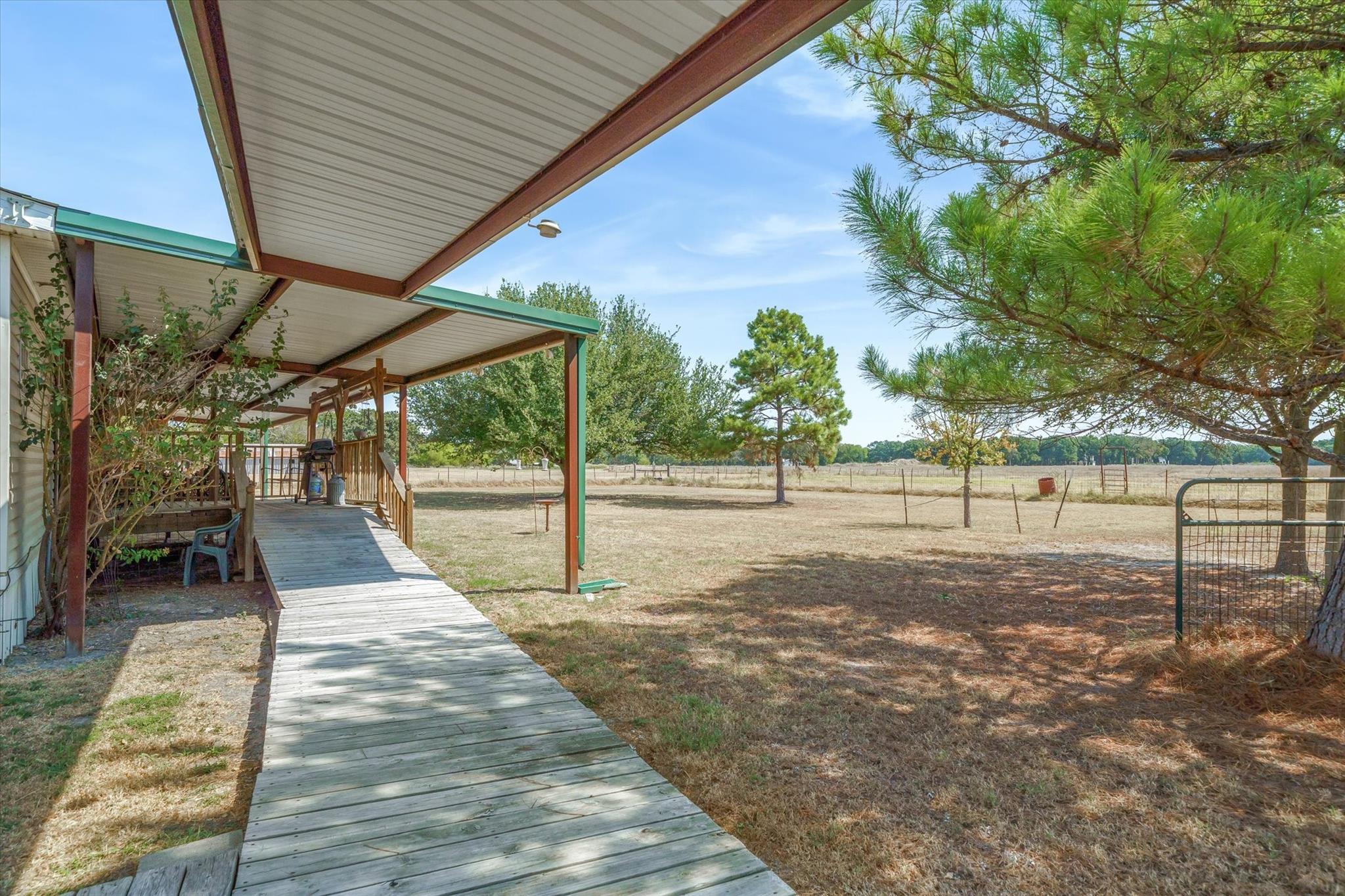 main property photo 31