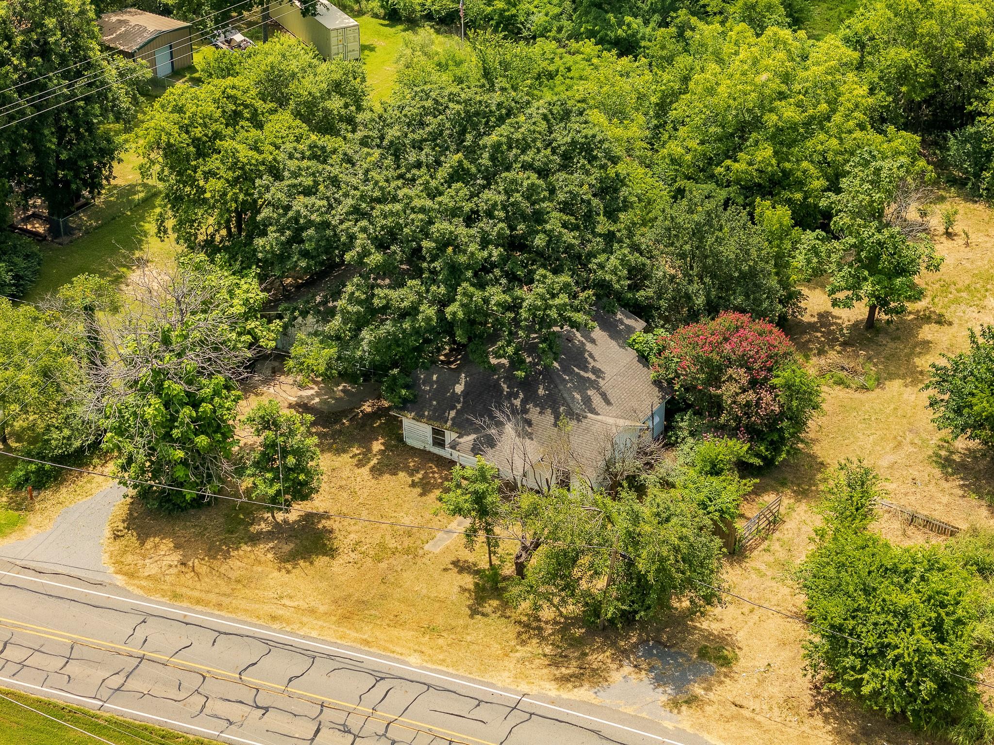 main property photo 12