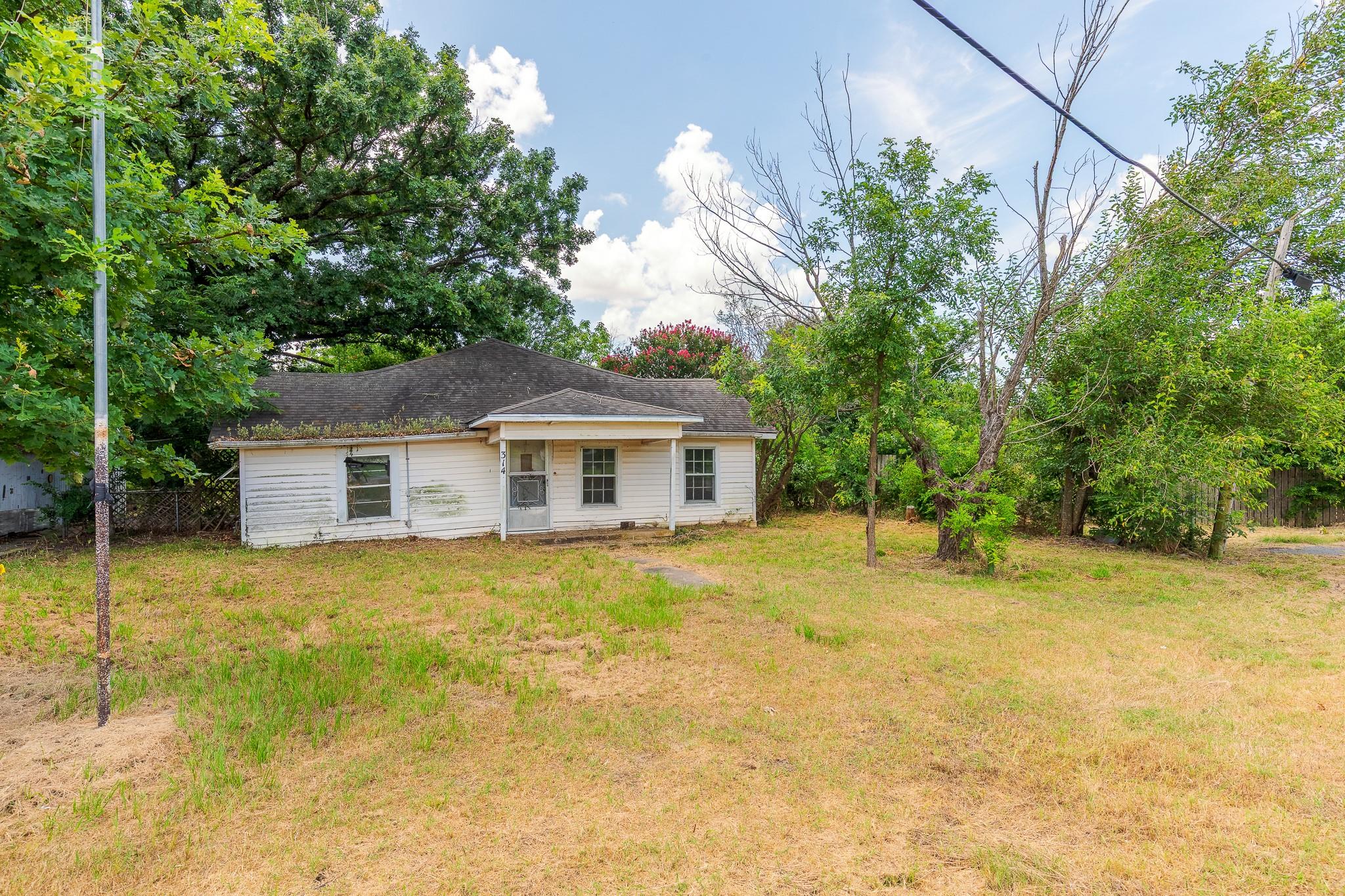 main property photo 3