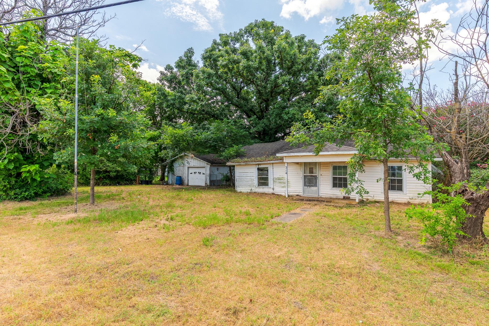 main property photo 4