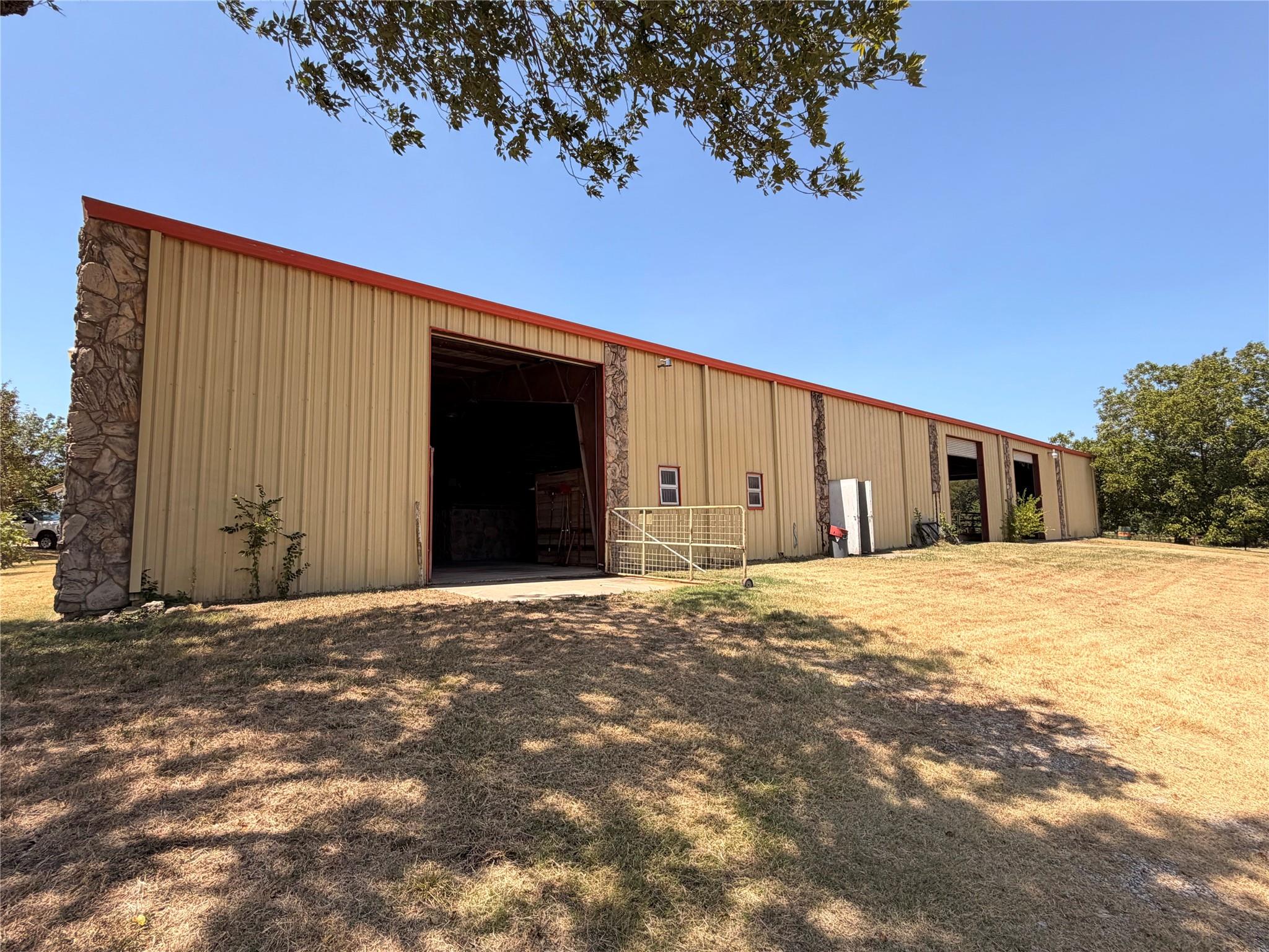 main property photo 20