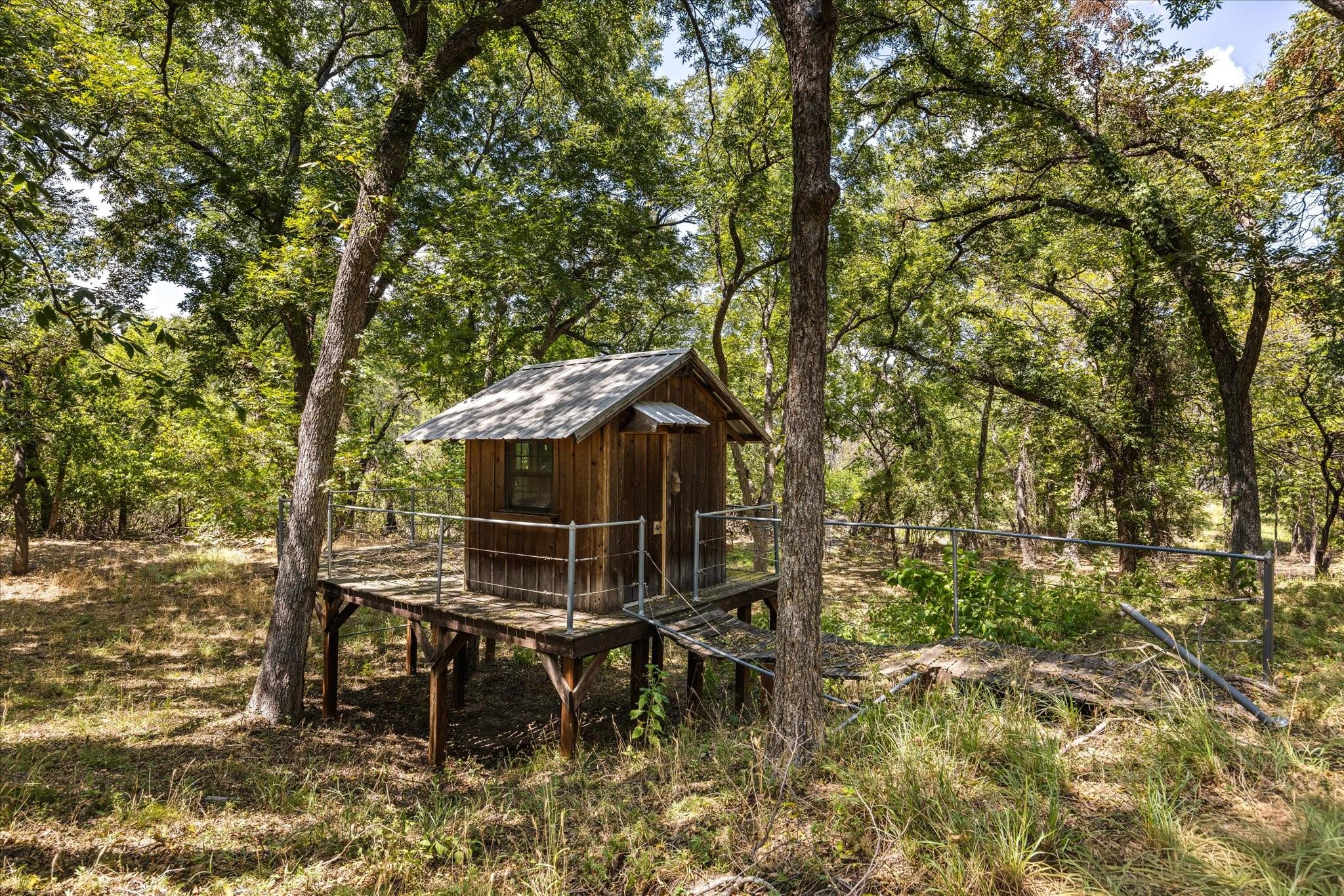 main property photo 37
