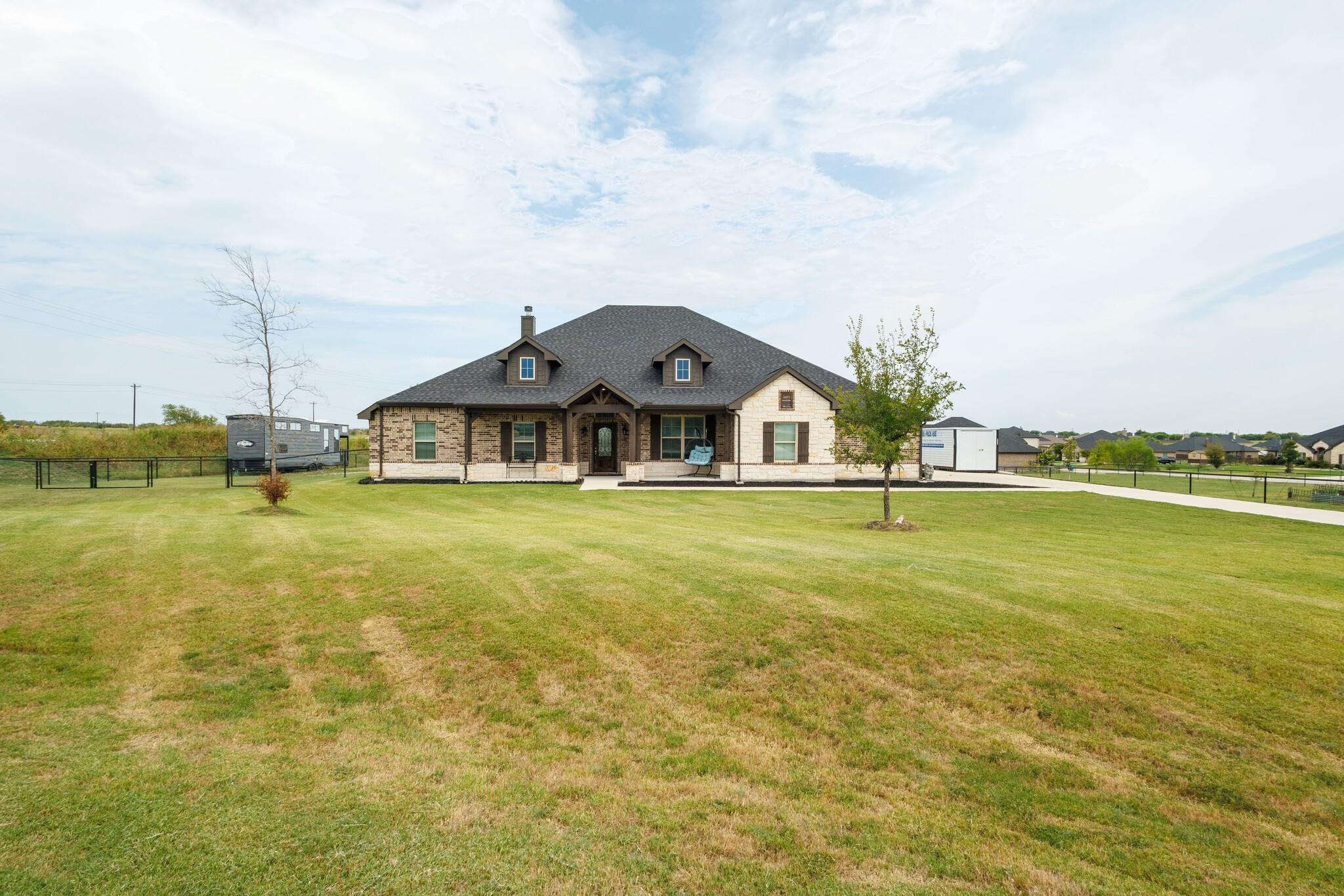 main property photo 25