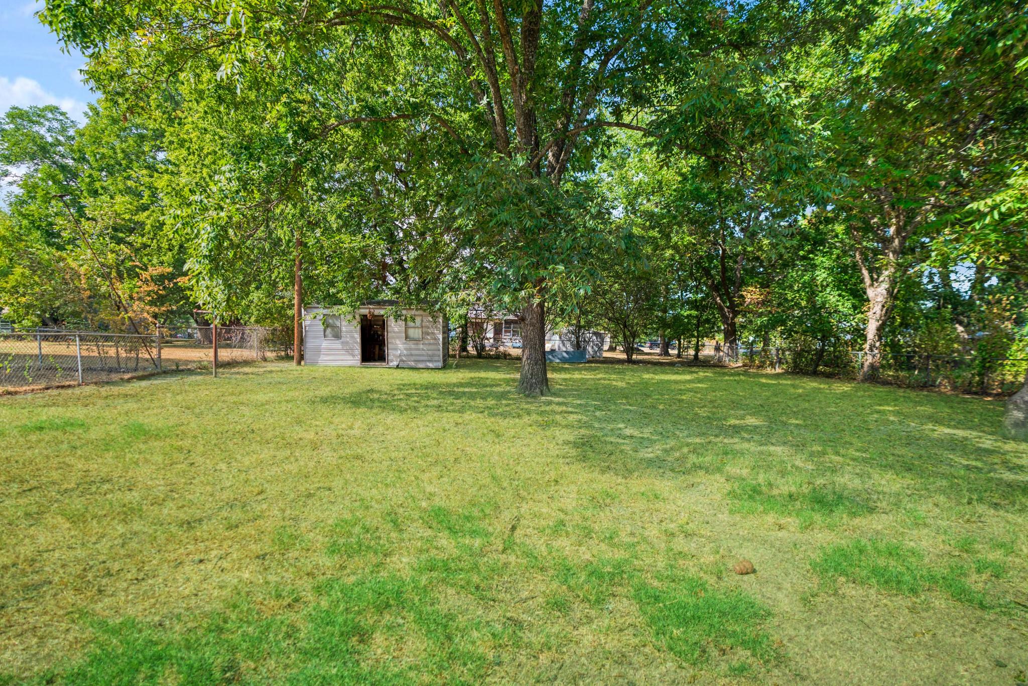 main property photo 14
