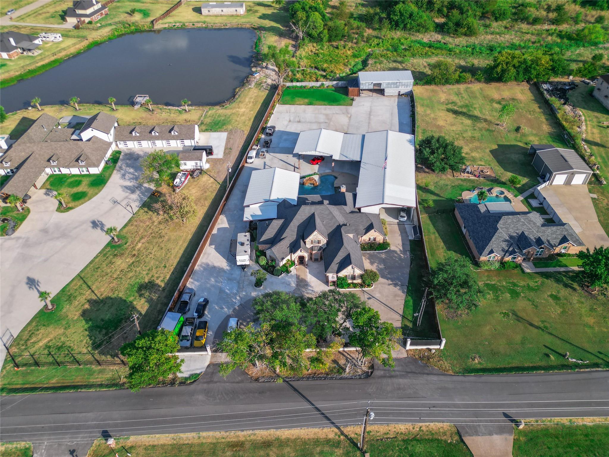 main property photo 38