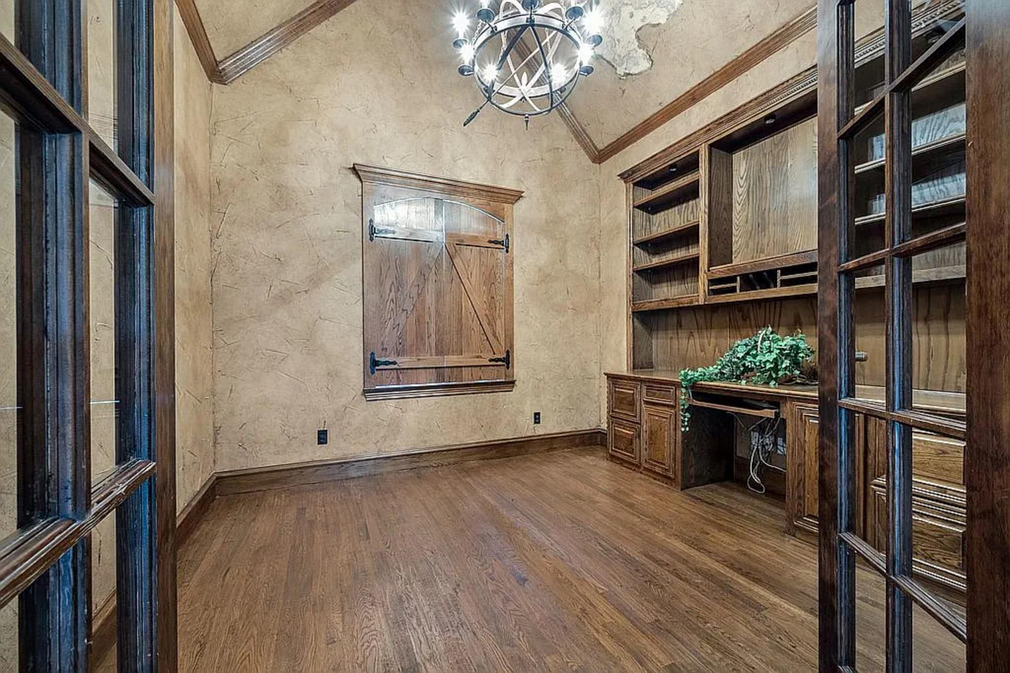 main property photo 9