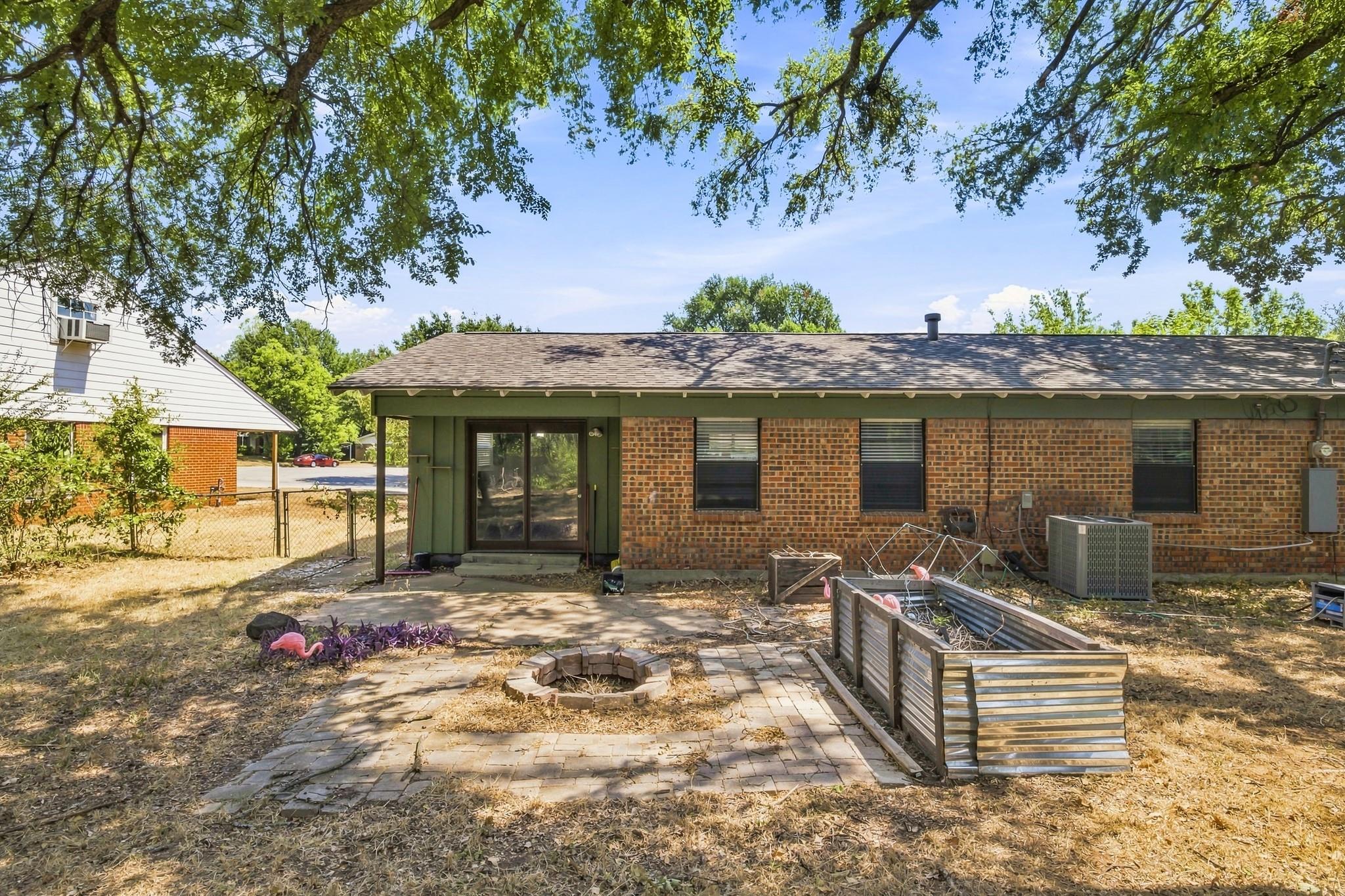 main property photo 24