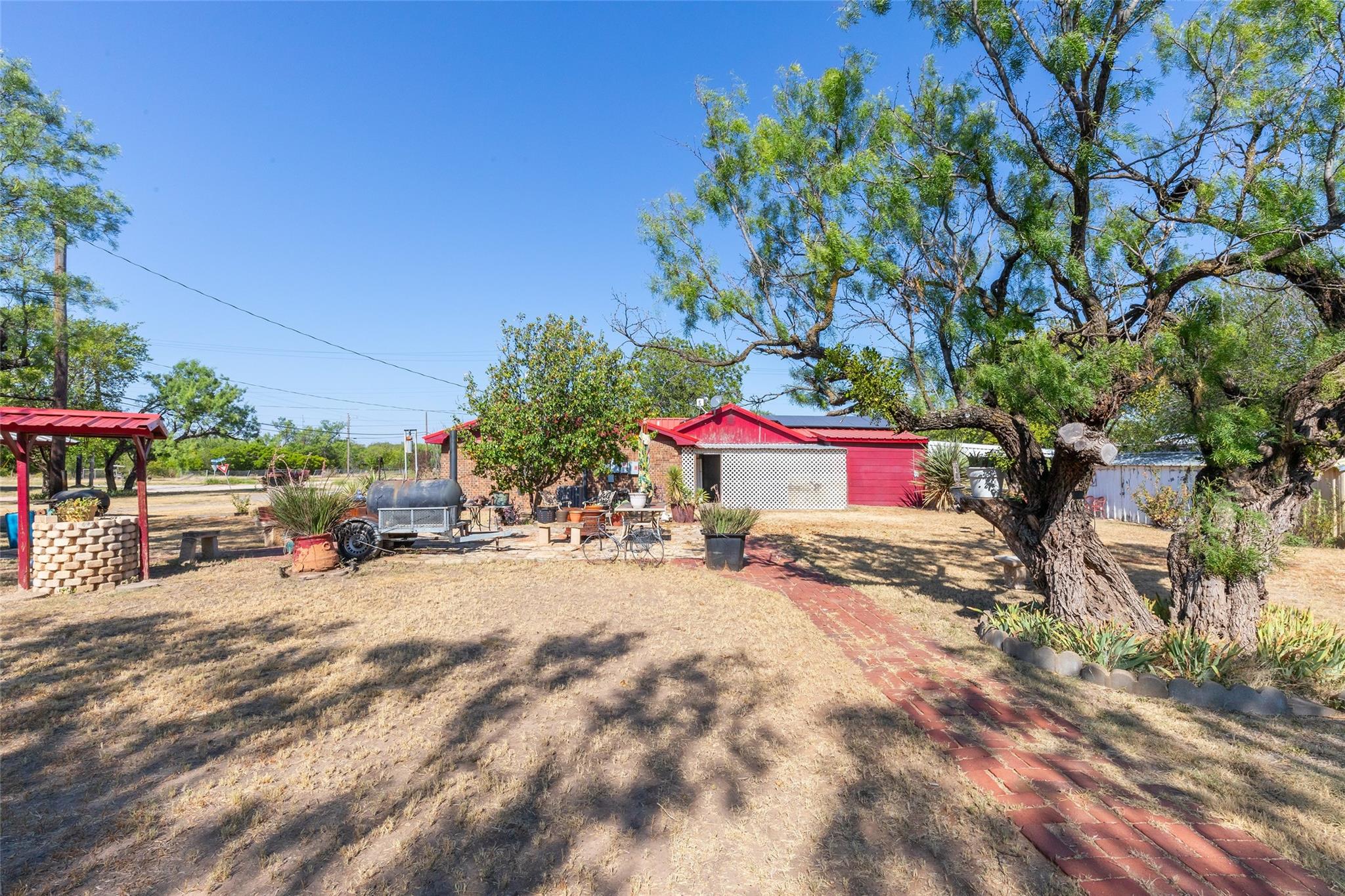 main property photo 24