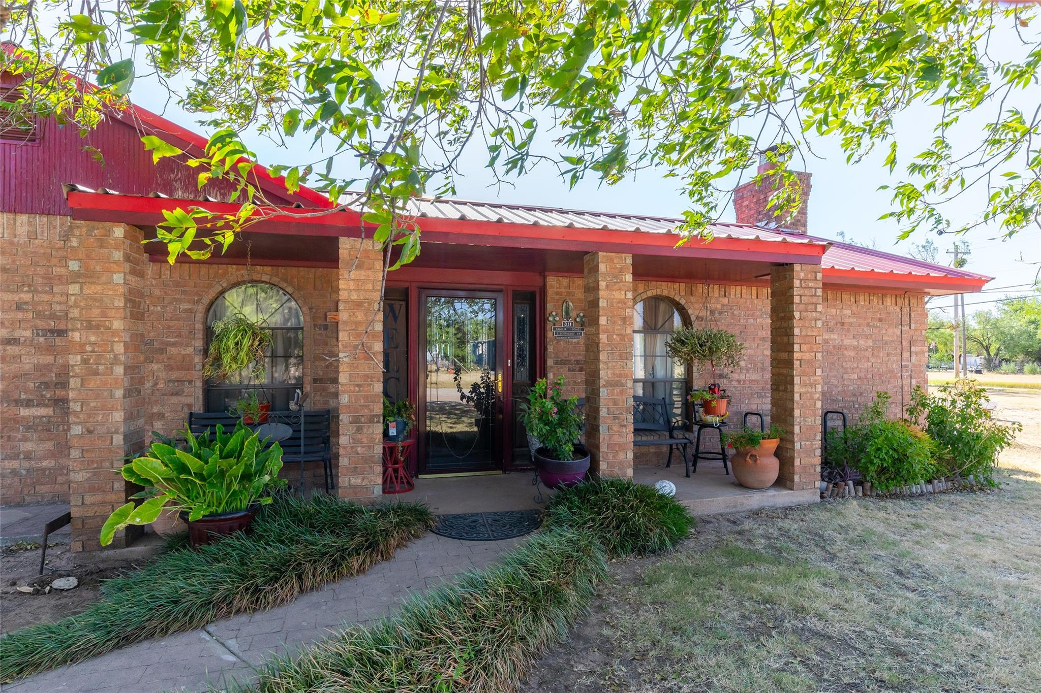 main property photo 3