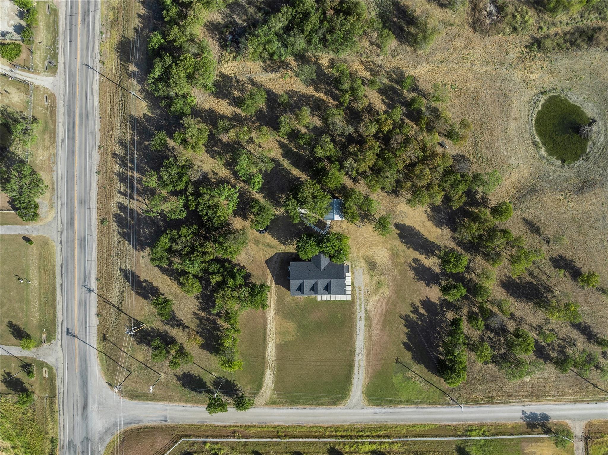 main property photo 30