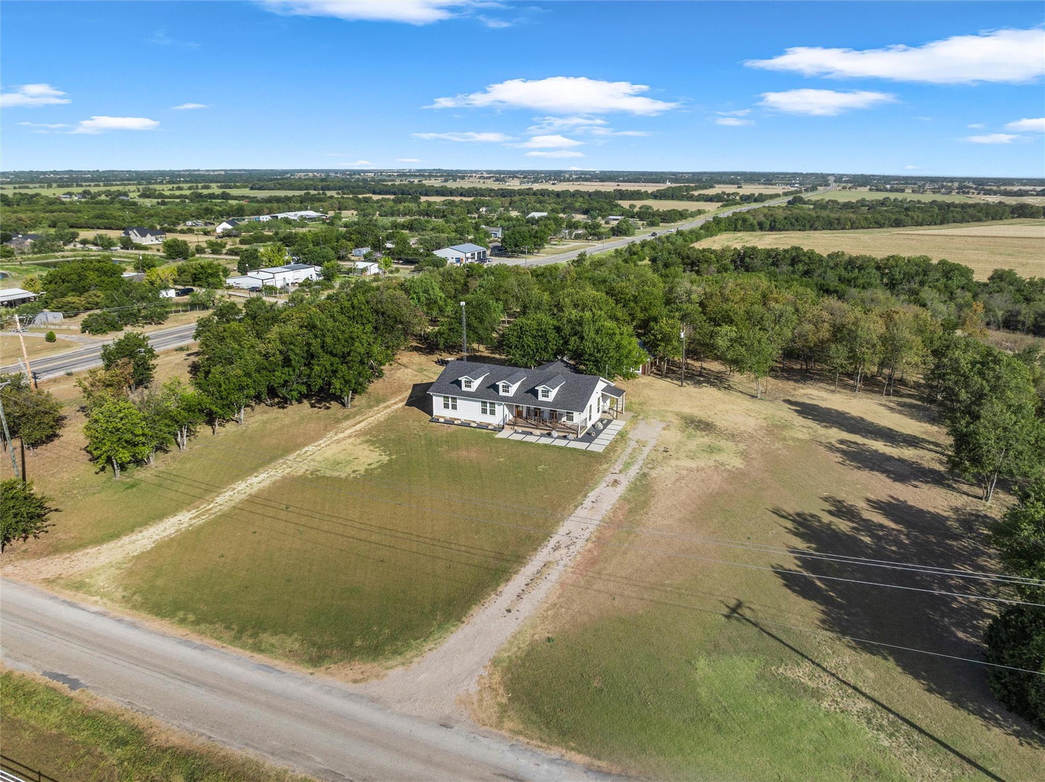 main property photo 37