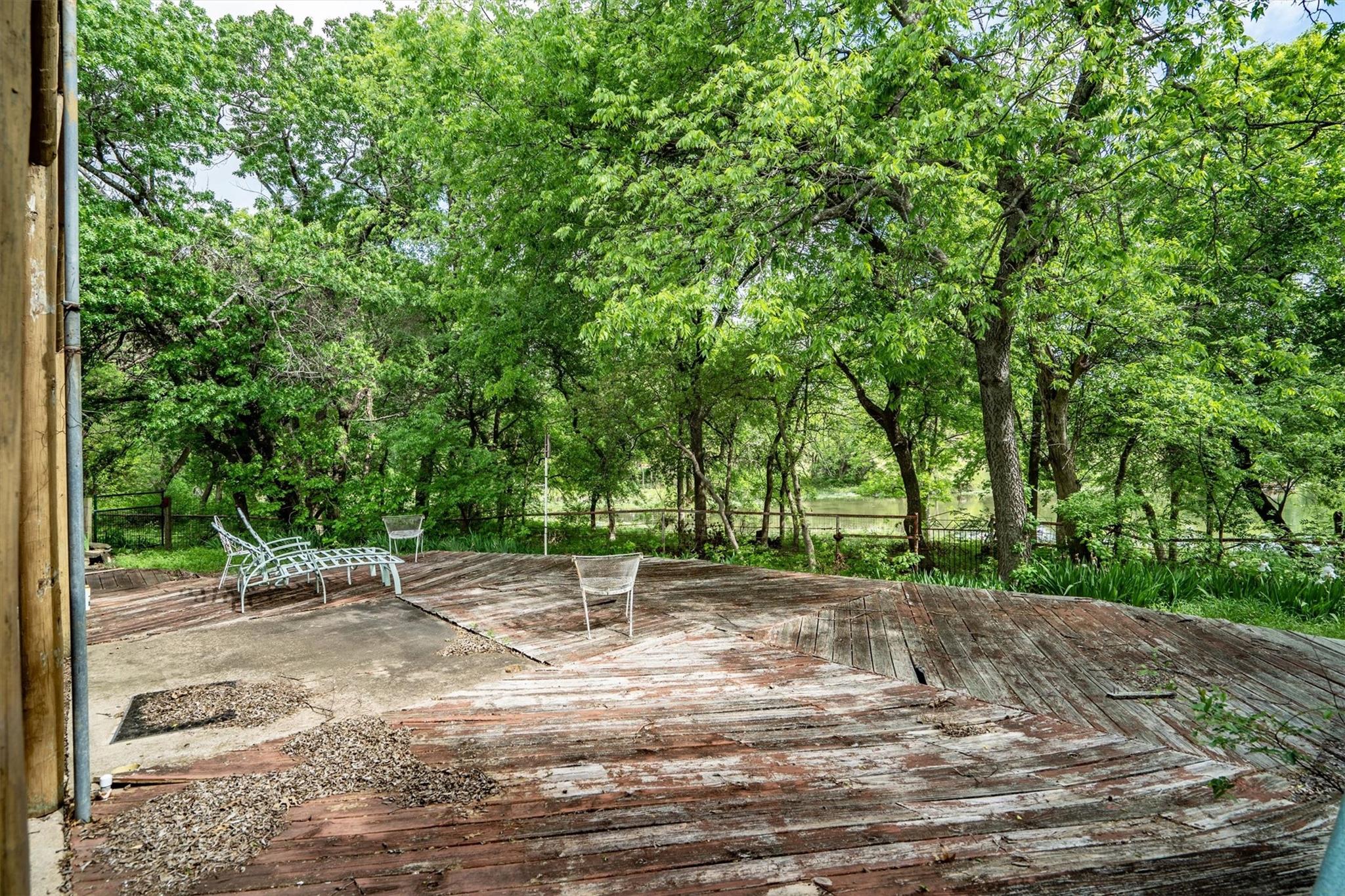 main property photo 36