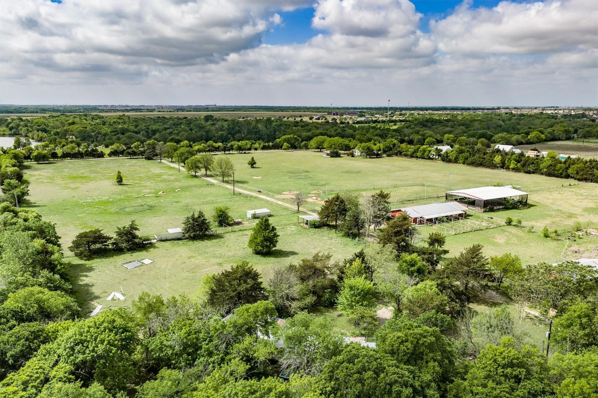 main property photo 9