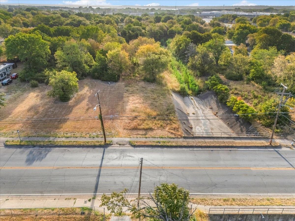 main property photo 13