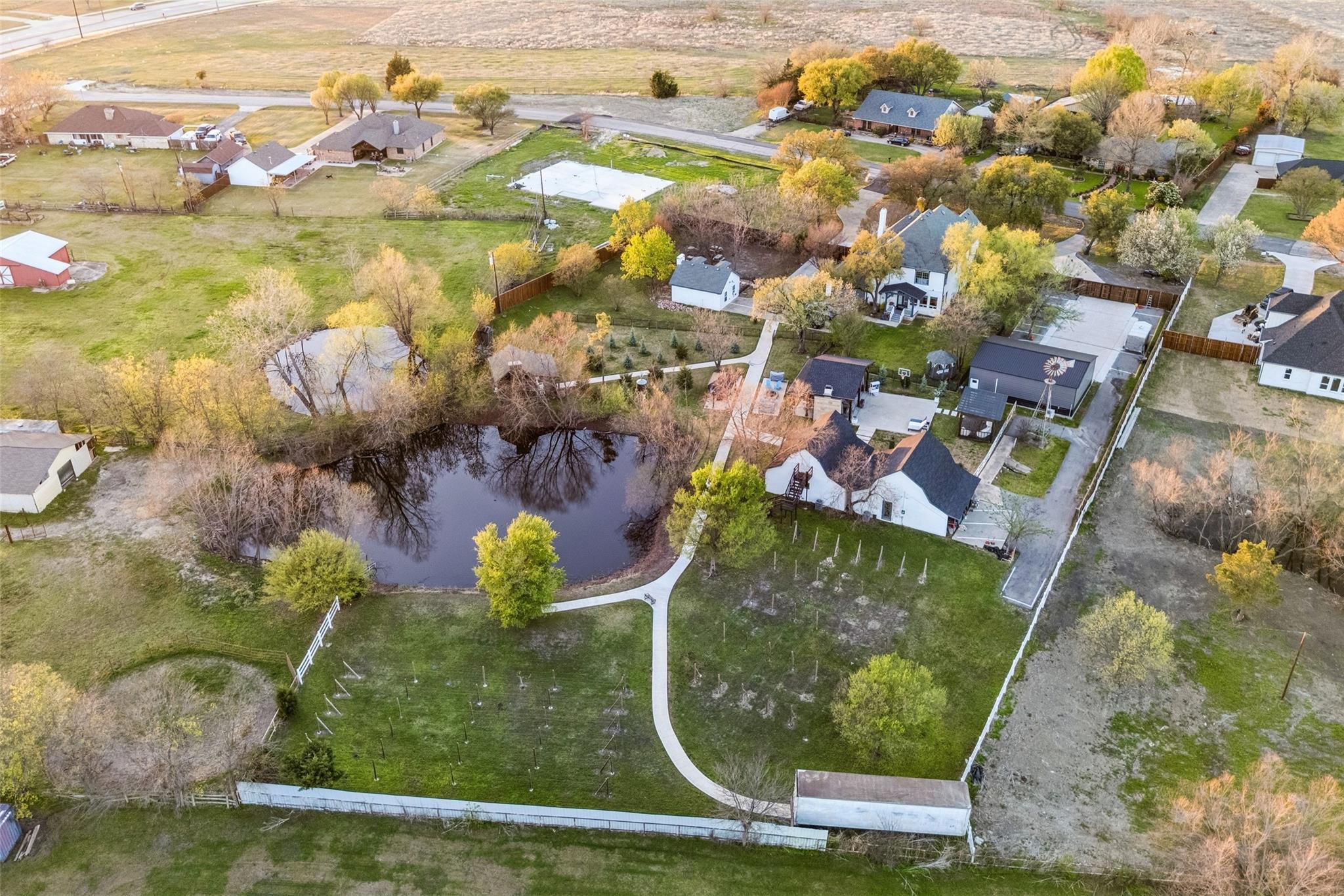 main property photo 27