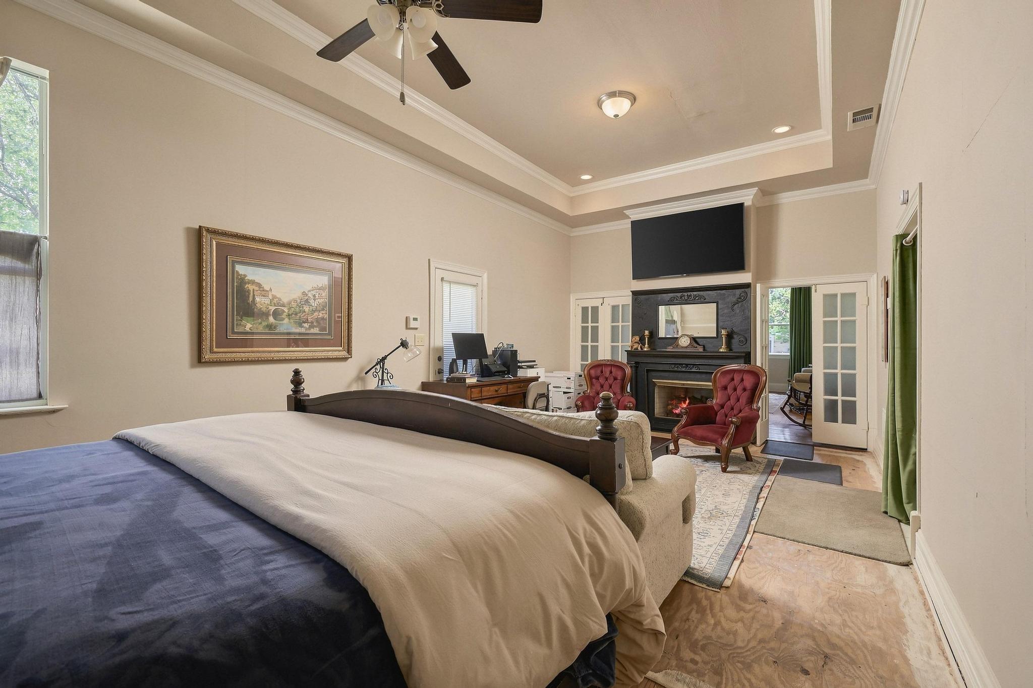 main property photo 17