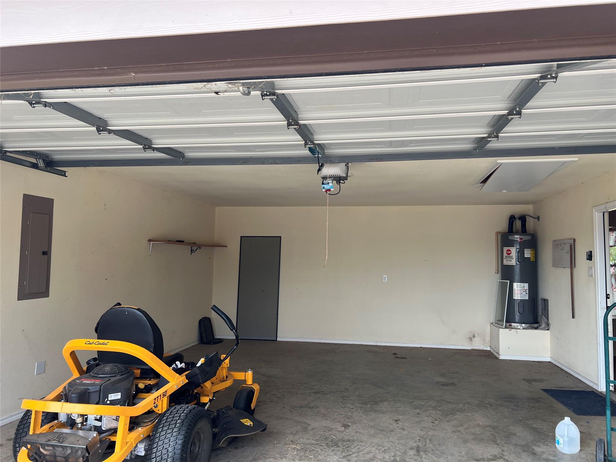 main property photo 23