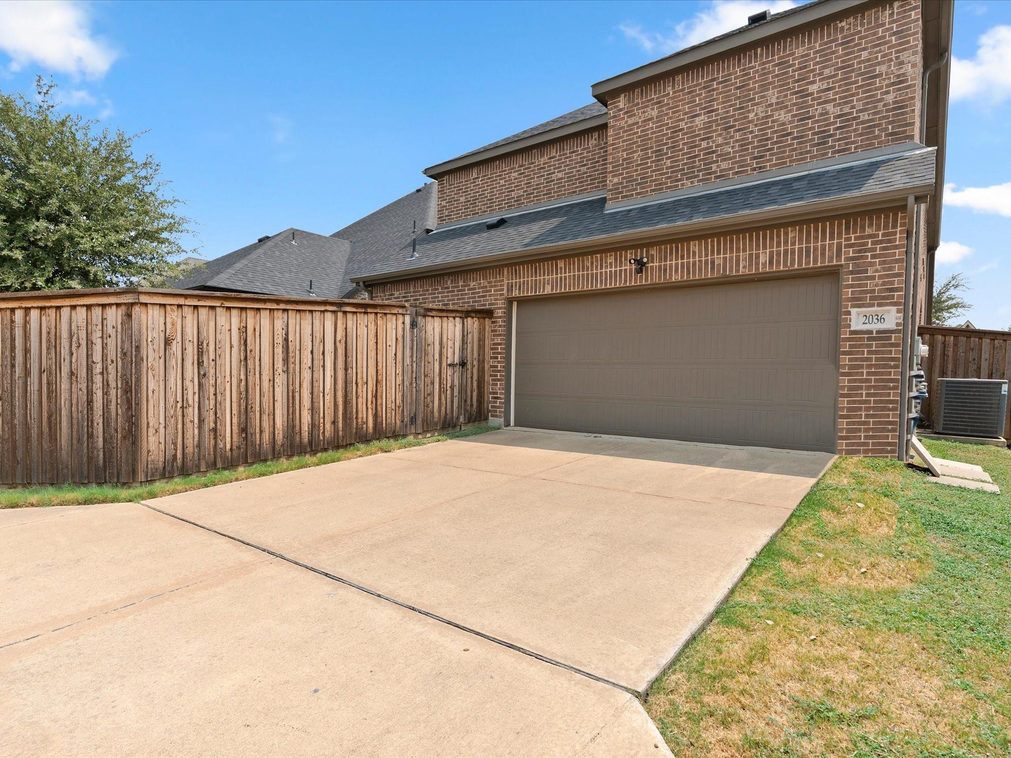 main property photo 31