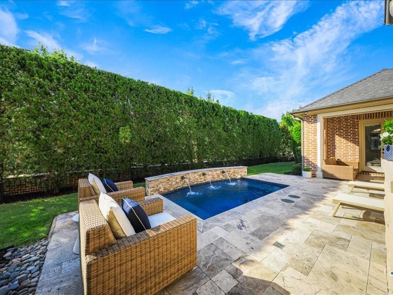 main property photo 31