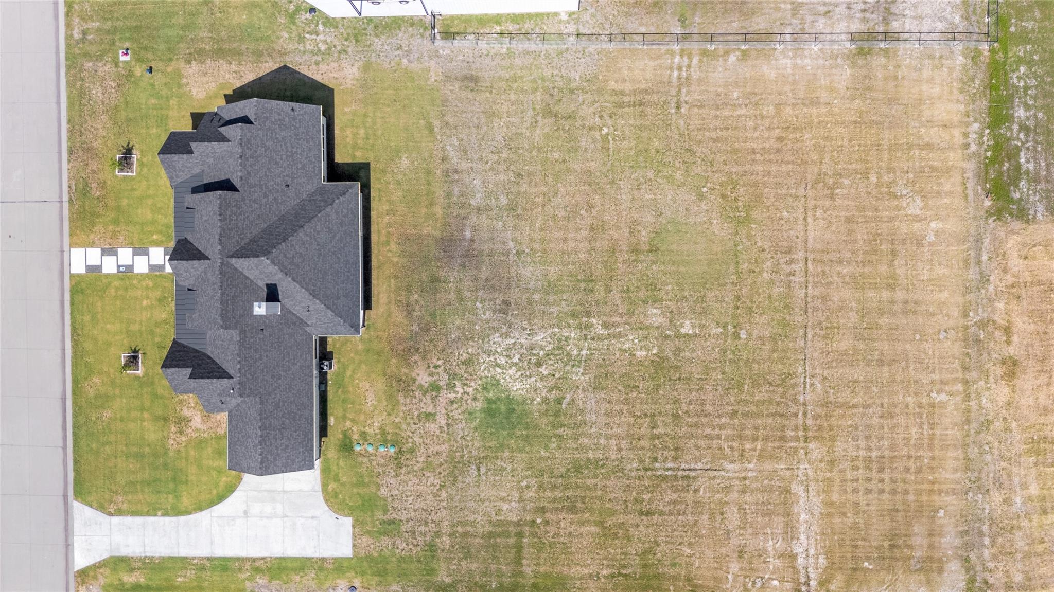 main property photo 39