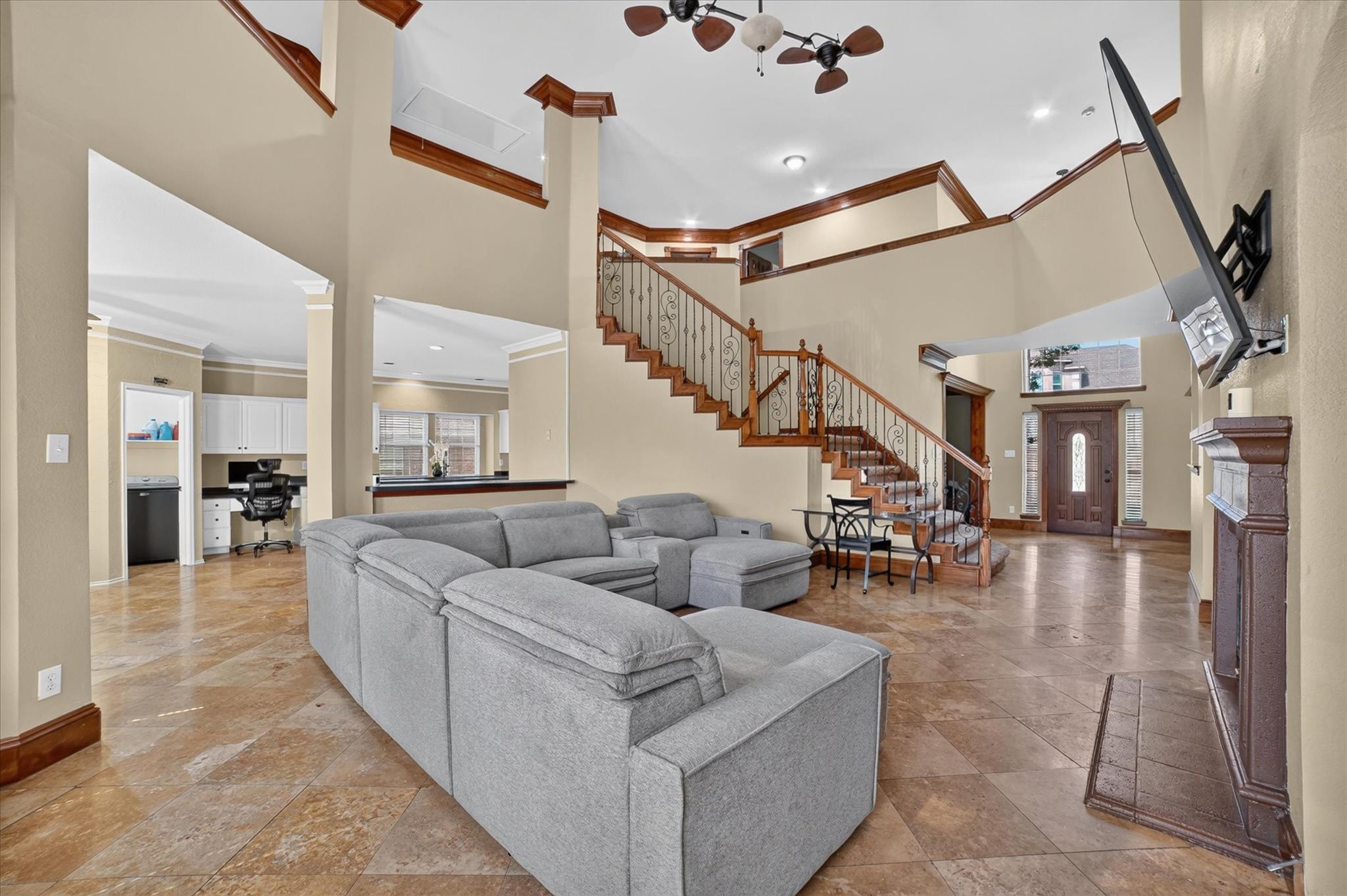 main property photo 4