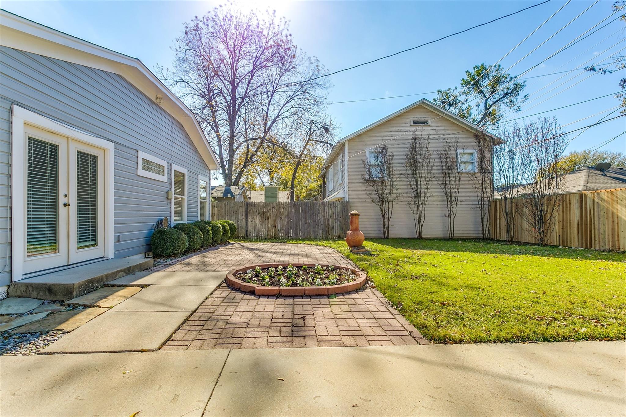 main property photo 29