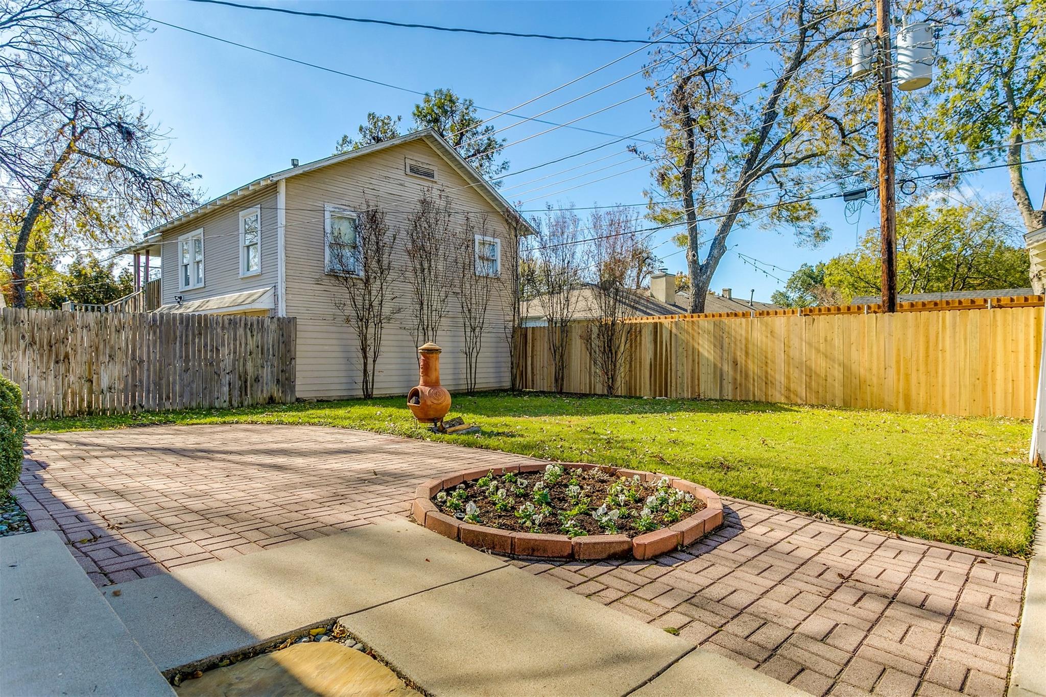 main property photo 33