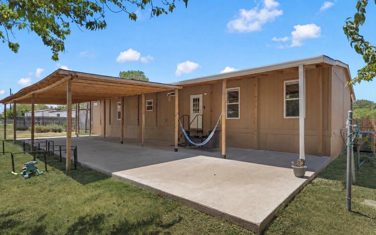 main property photo 5