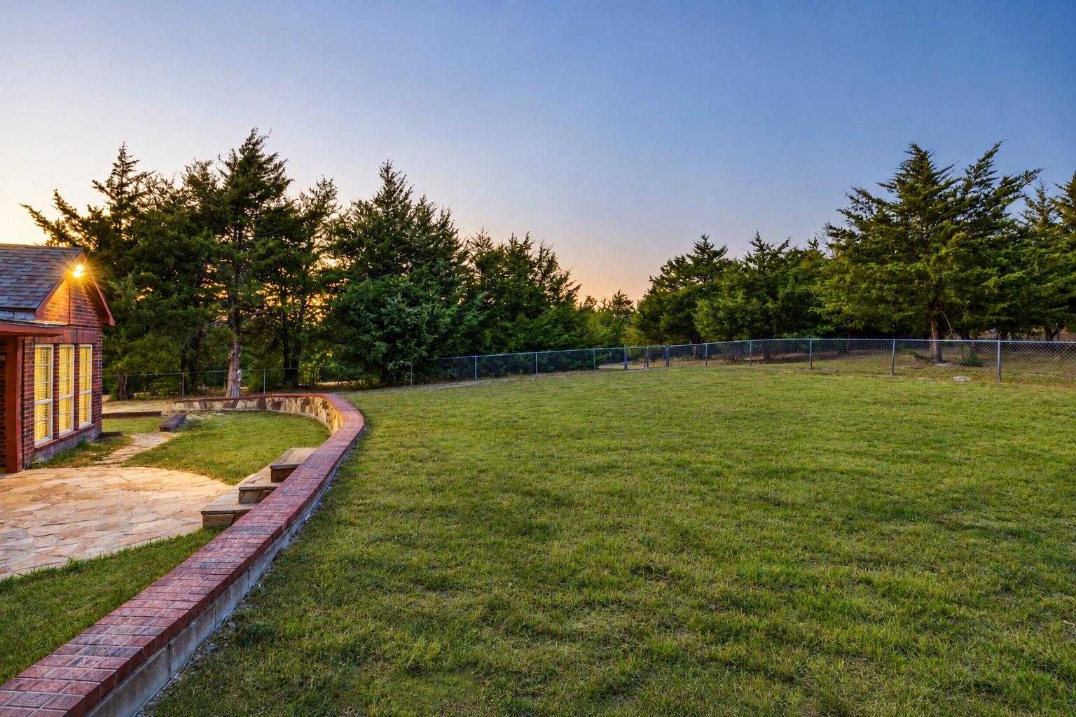 main property photo 23