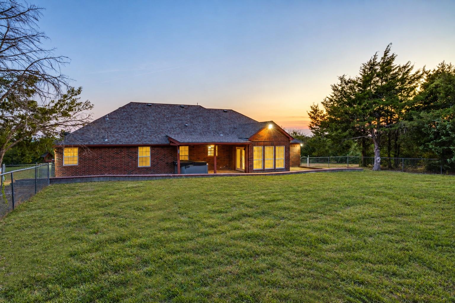 main property photo 24