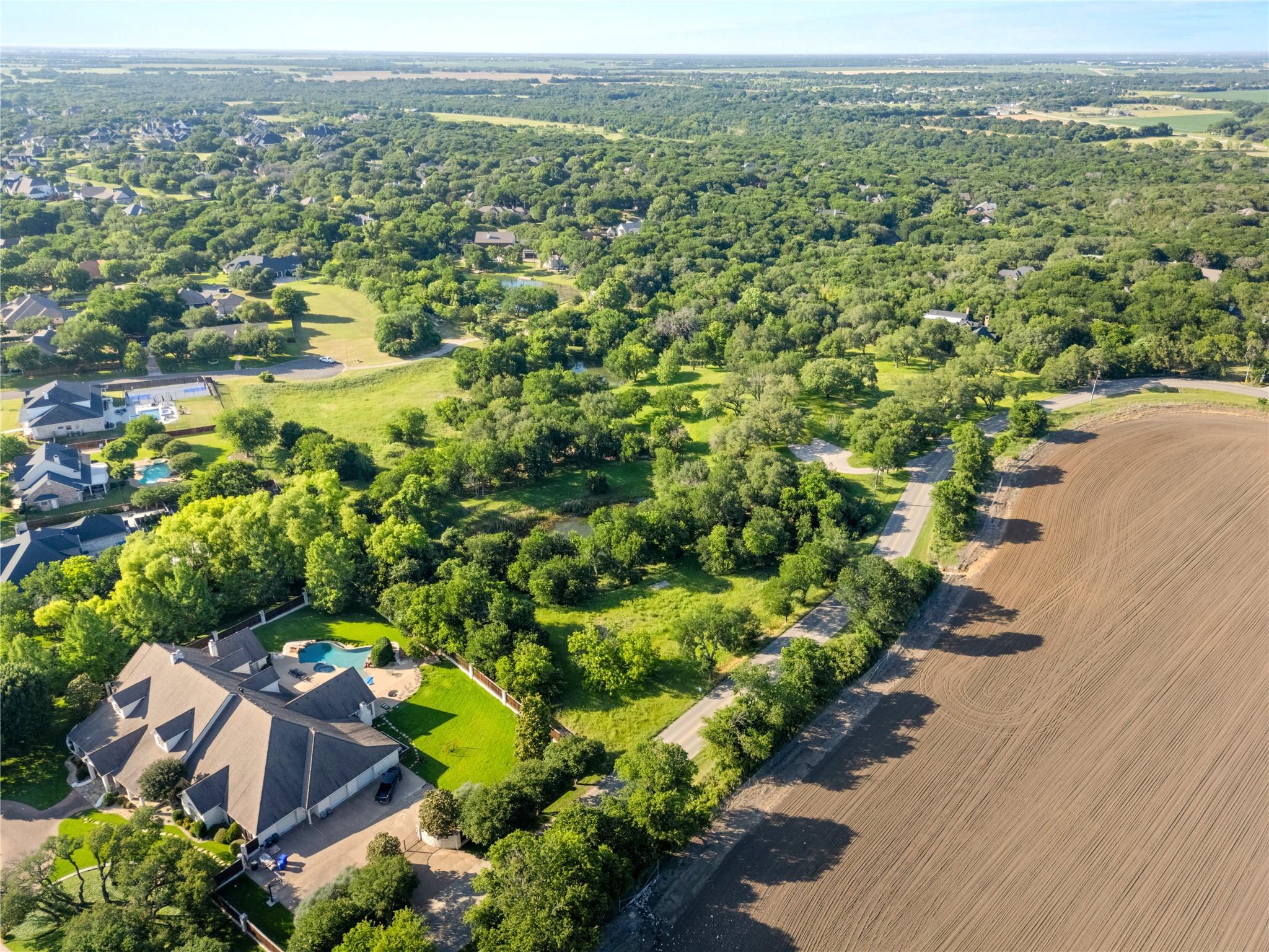 main property photo 16