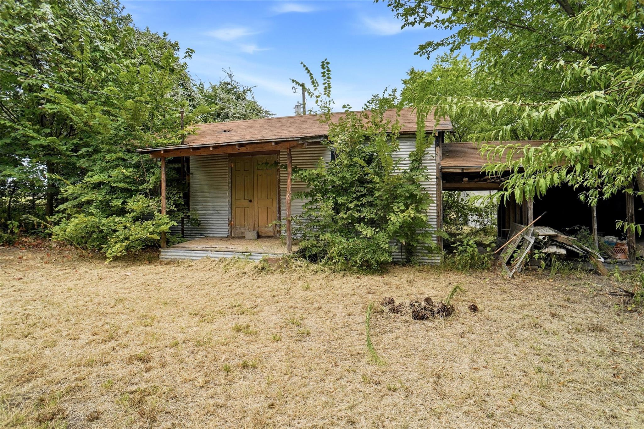 main property photo 35