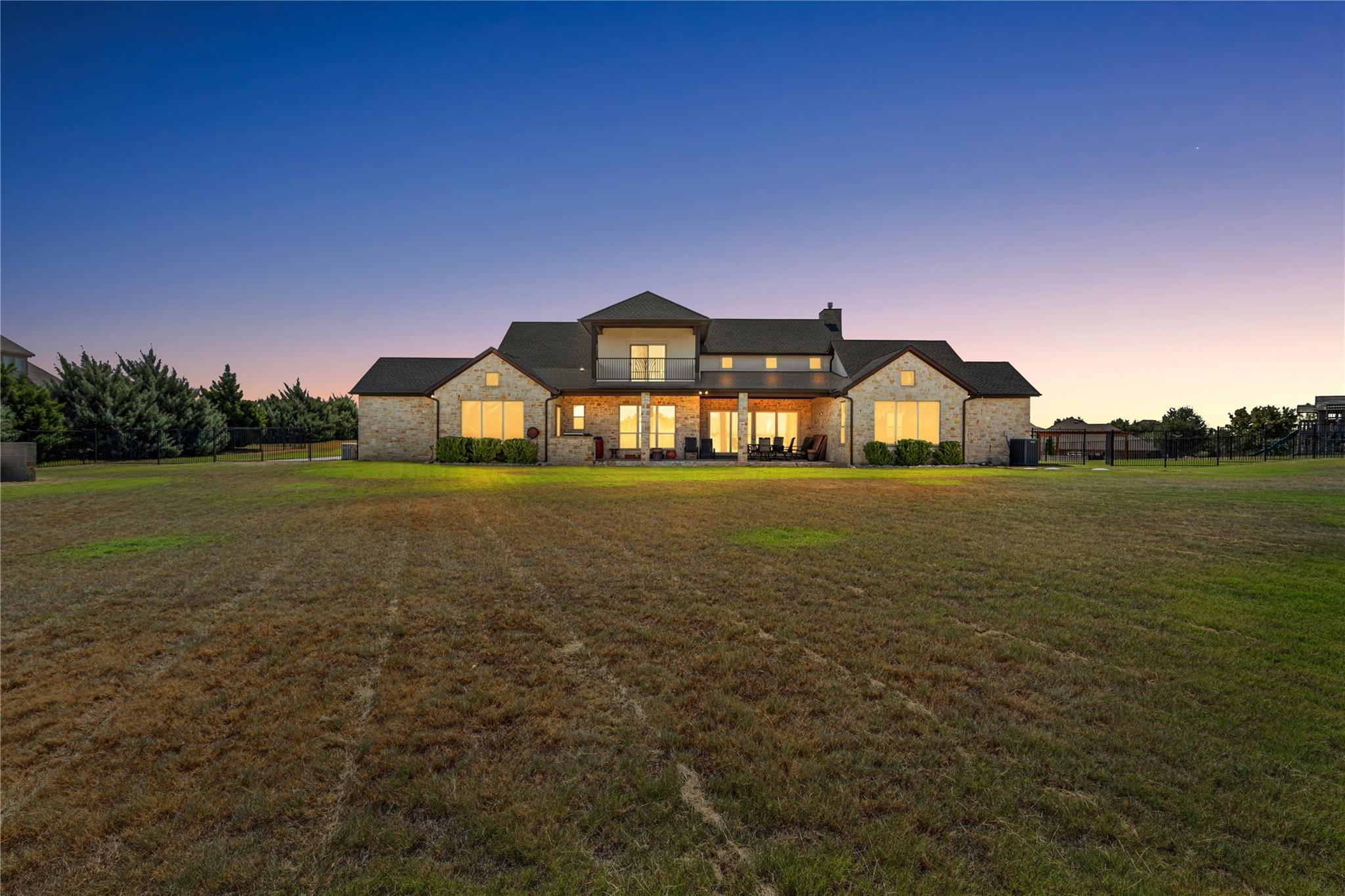 main property photo 37
