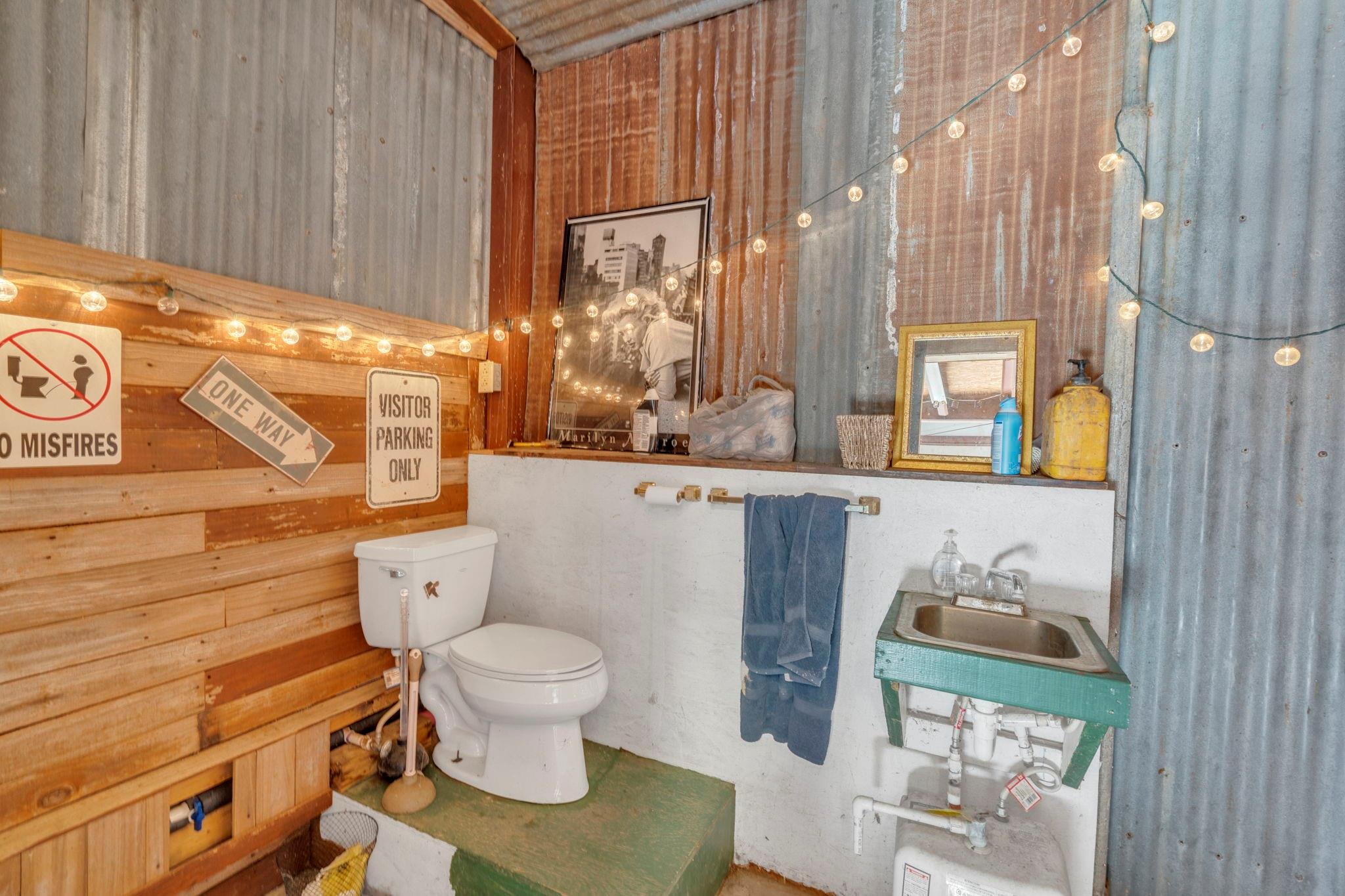 main property photo 34