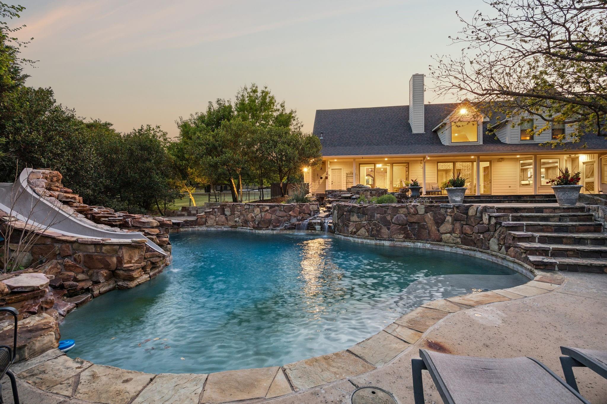 main property photo 3