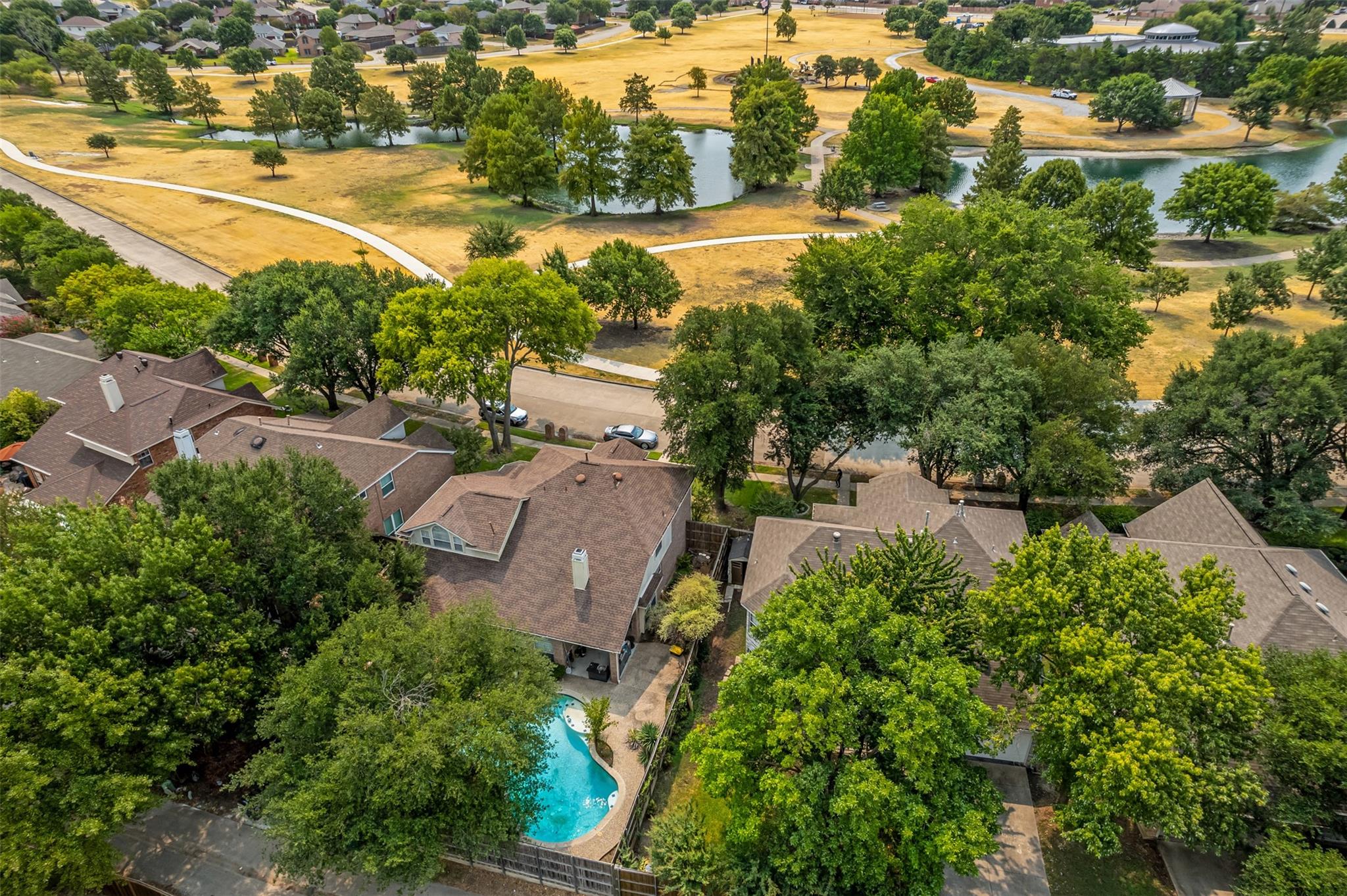 main property photo 22