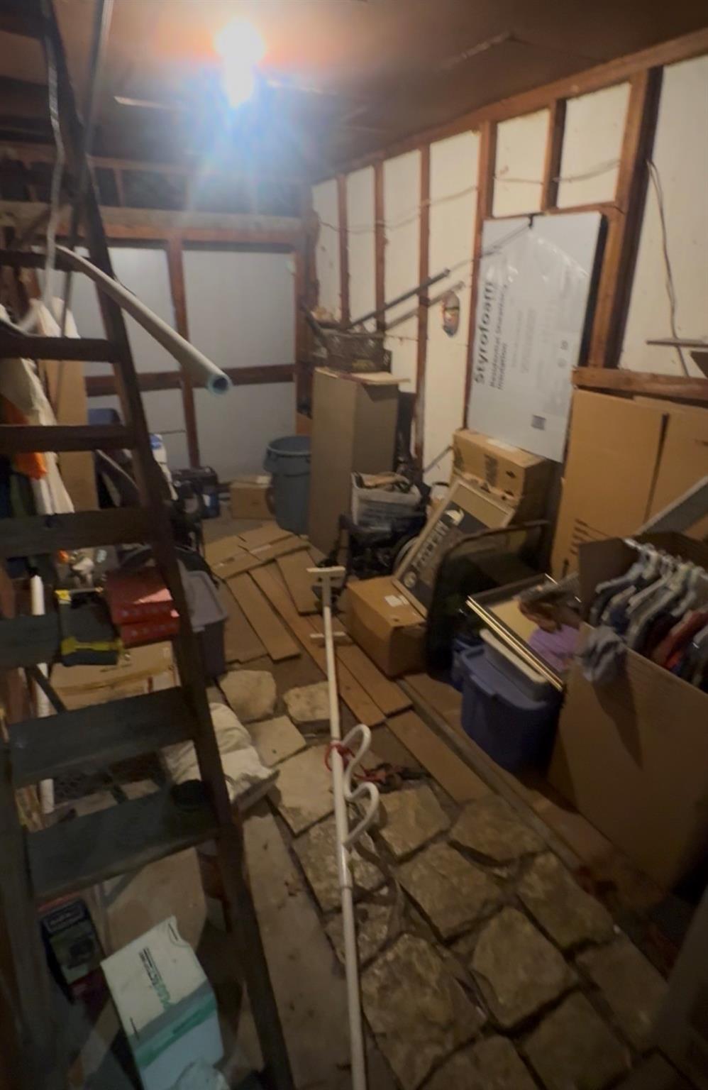 main property photo 11