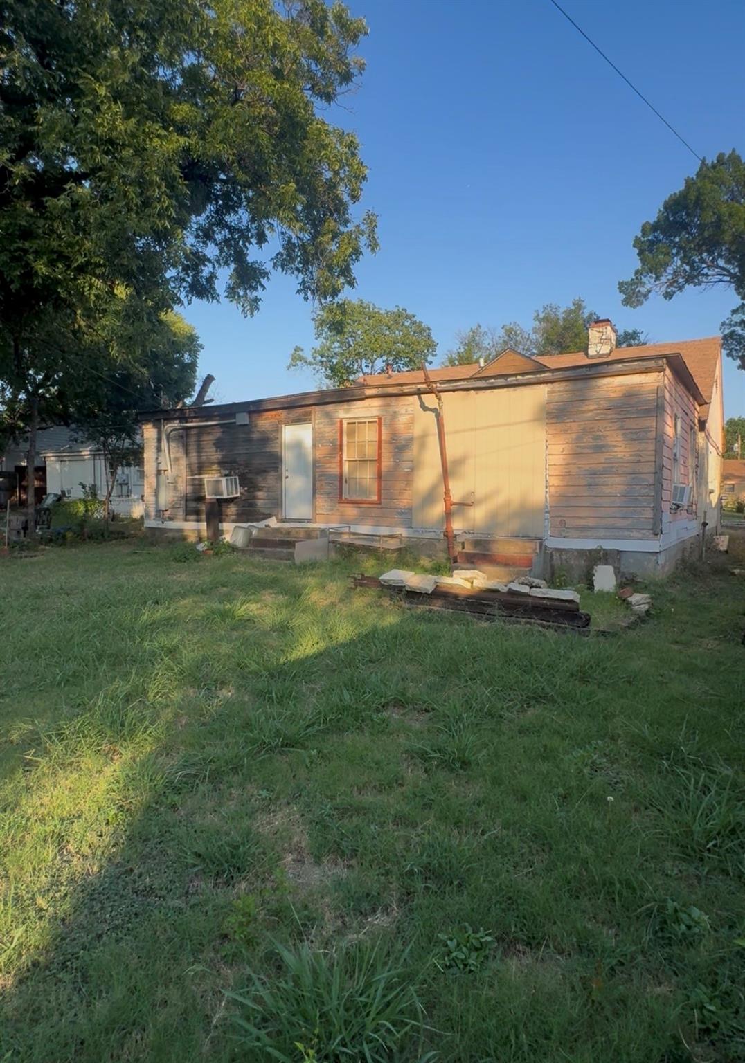 main property photo 13