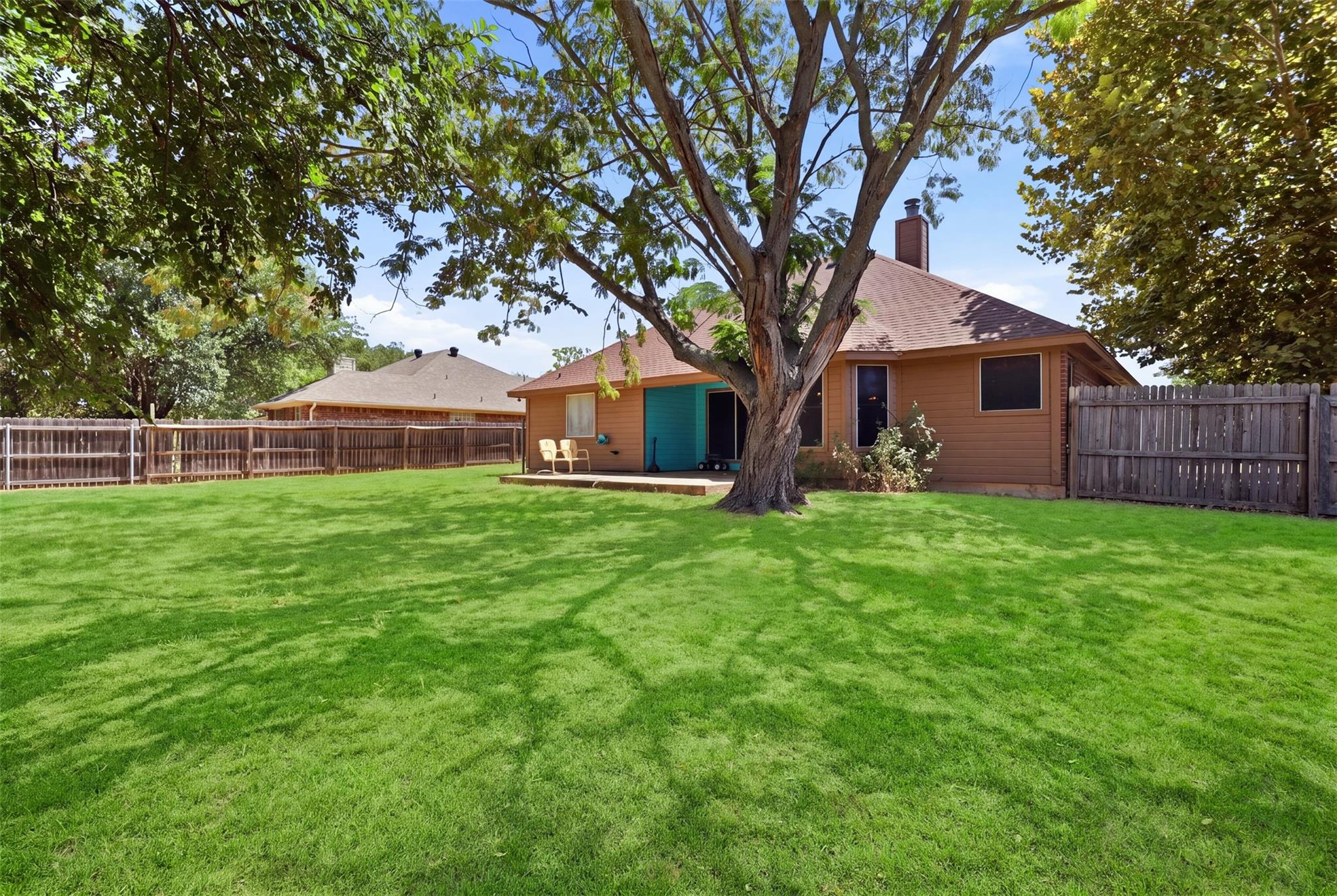 main property photo 17