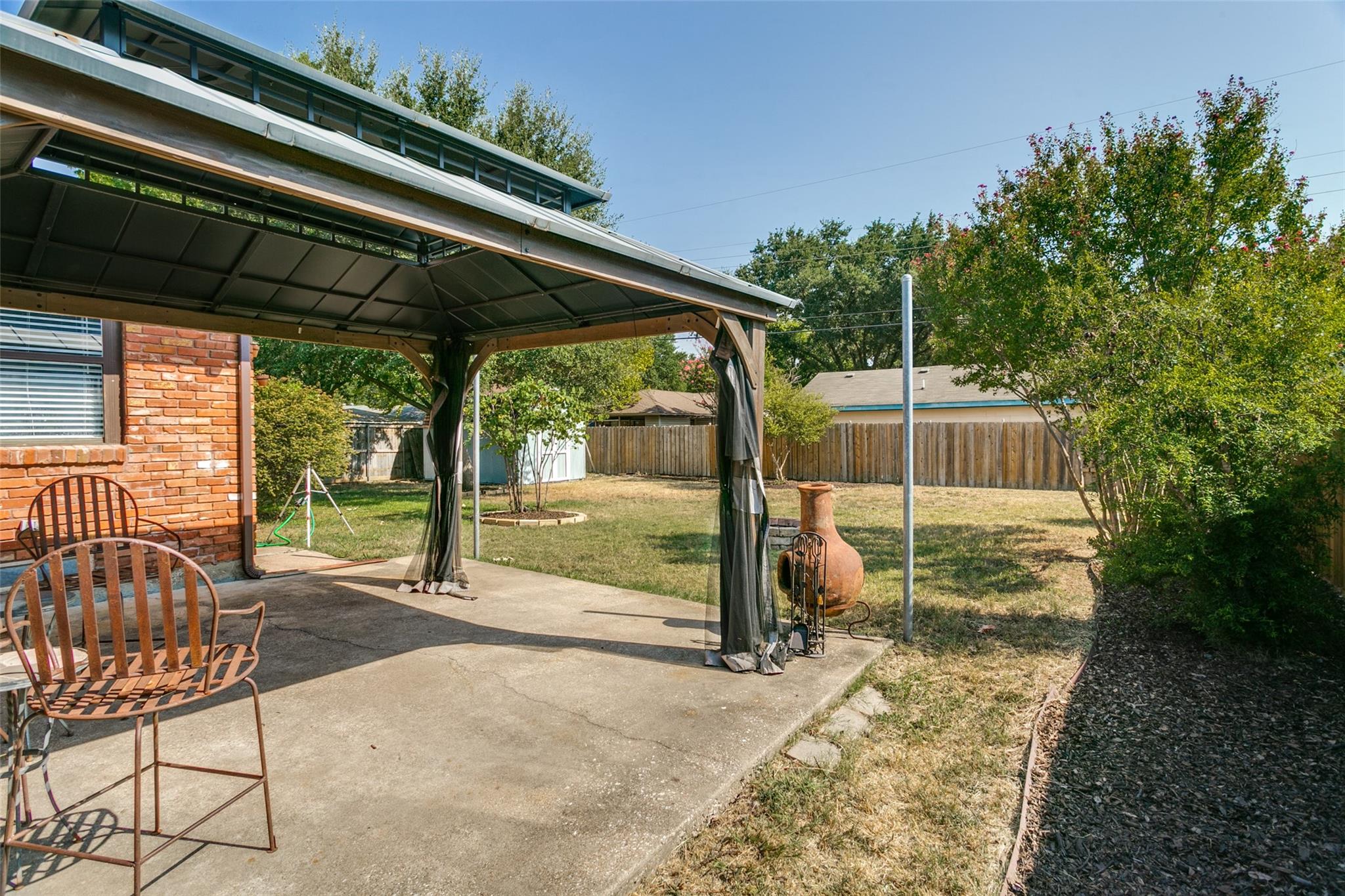 main property photo 20