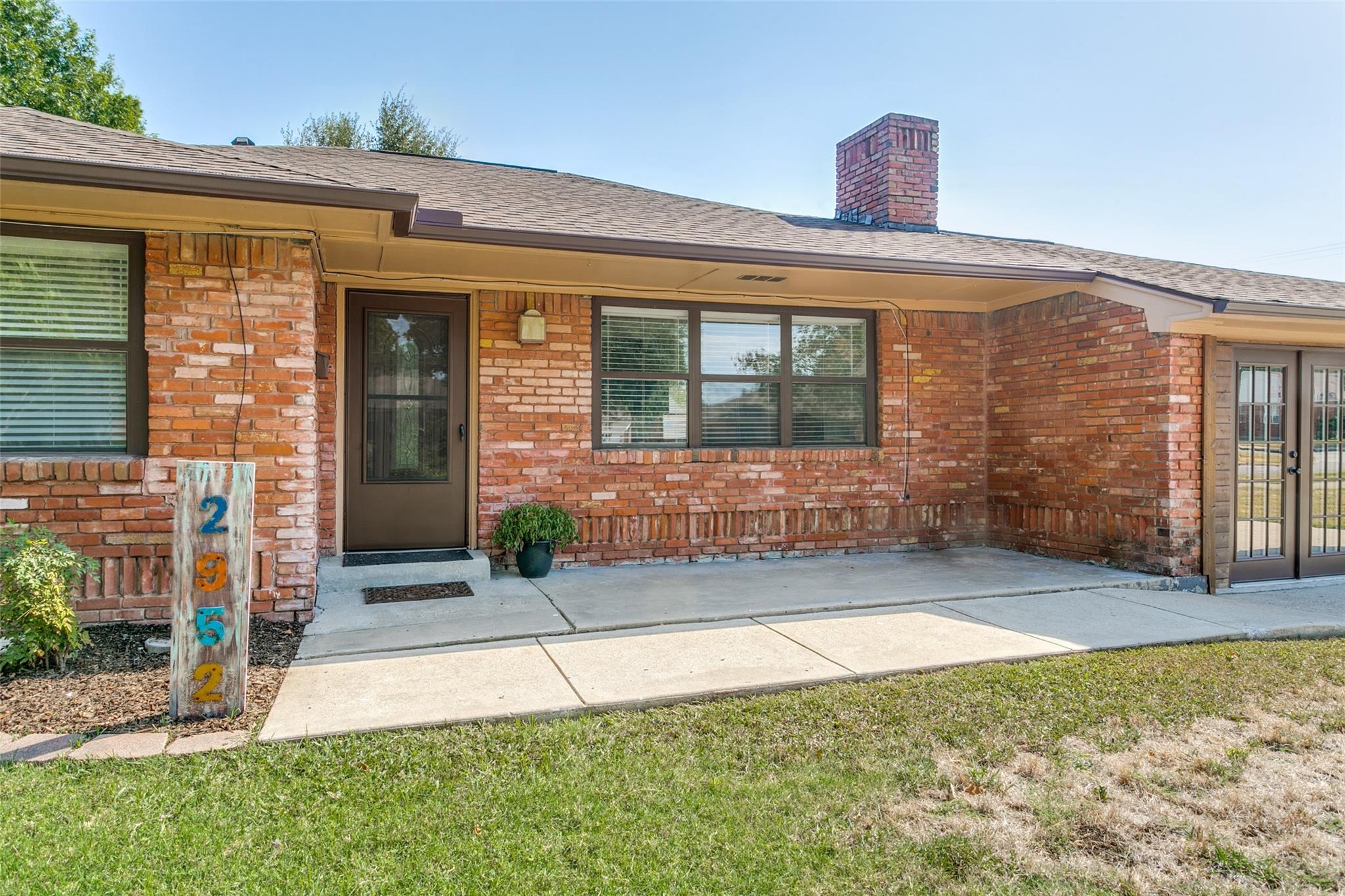 main property photo 23