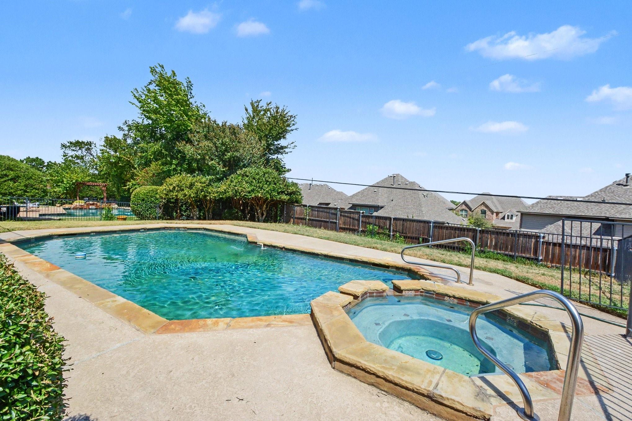 main property photo 27