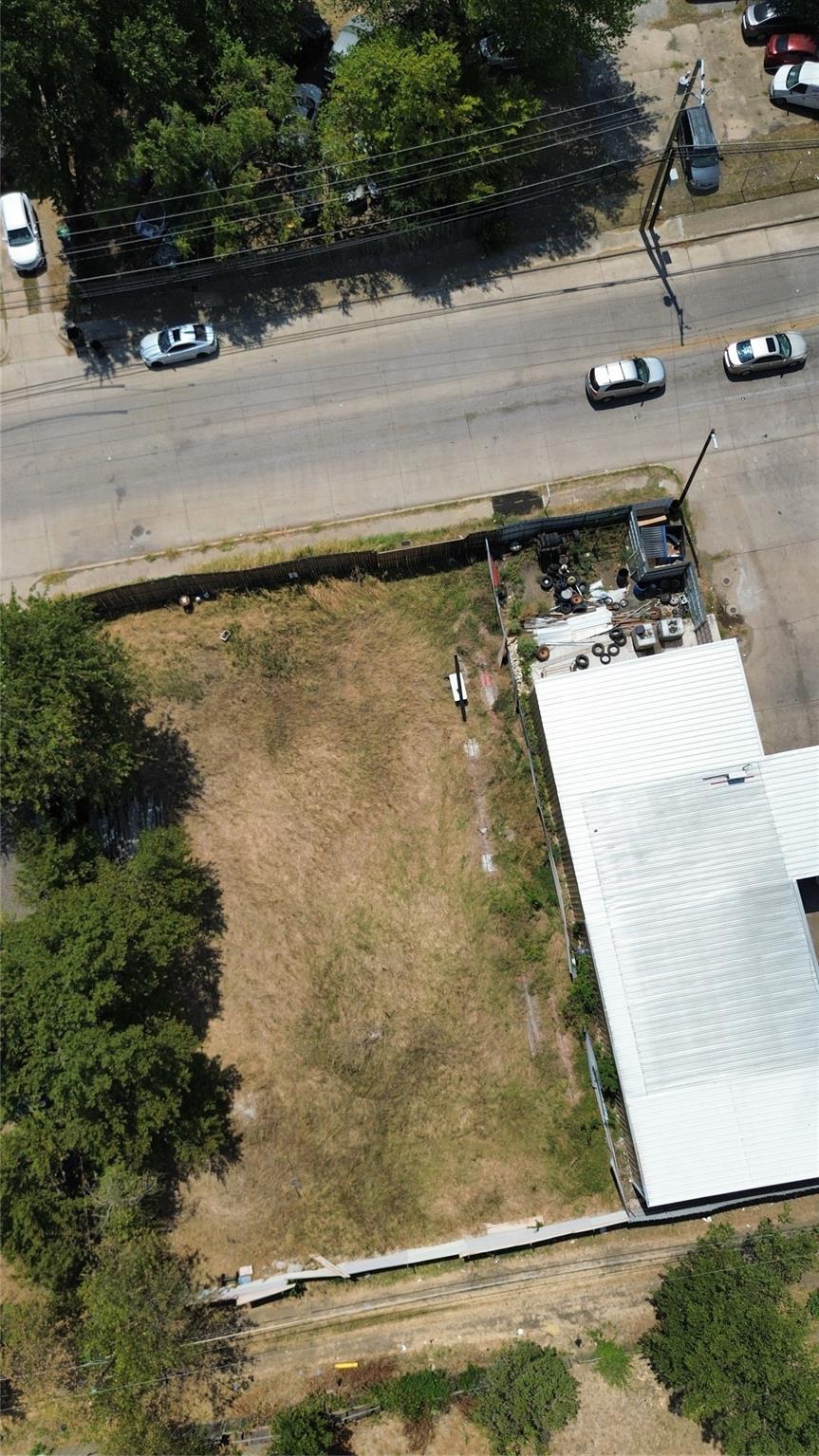 main property photo 10