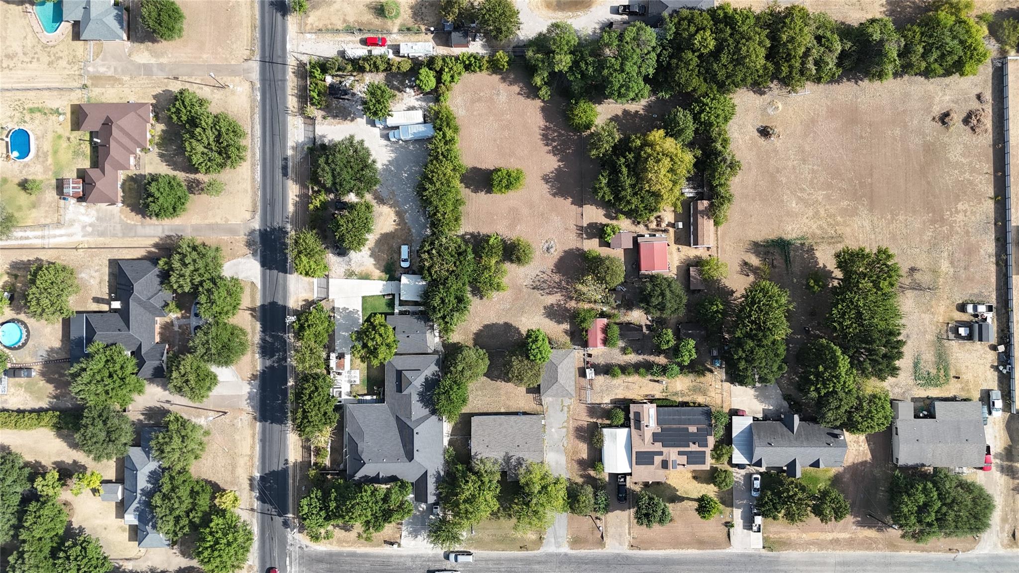 main property photo 34