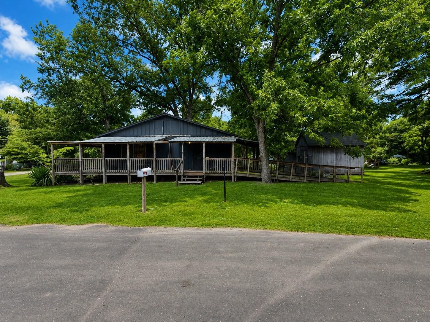 main property photo 8