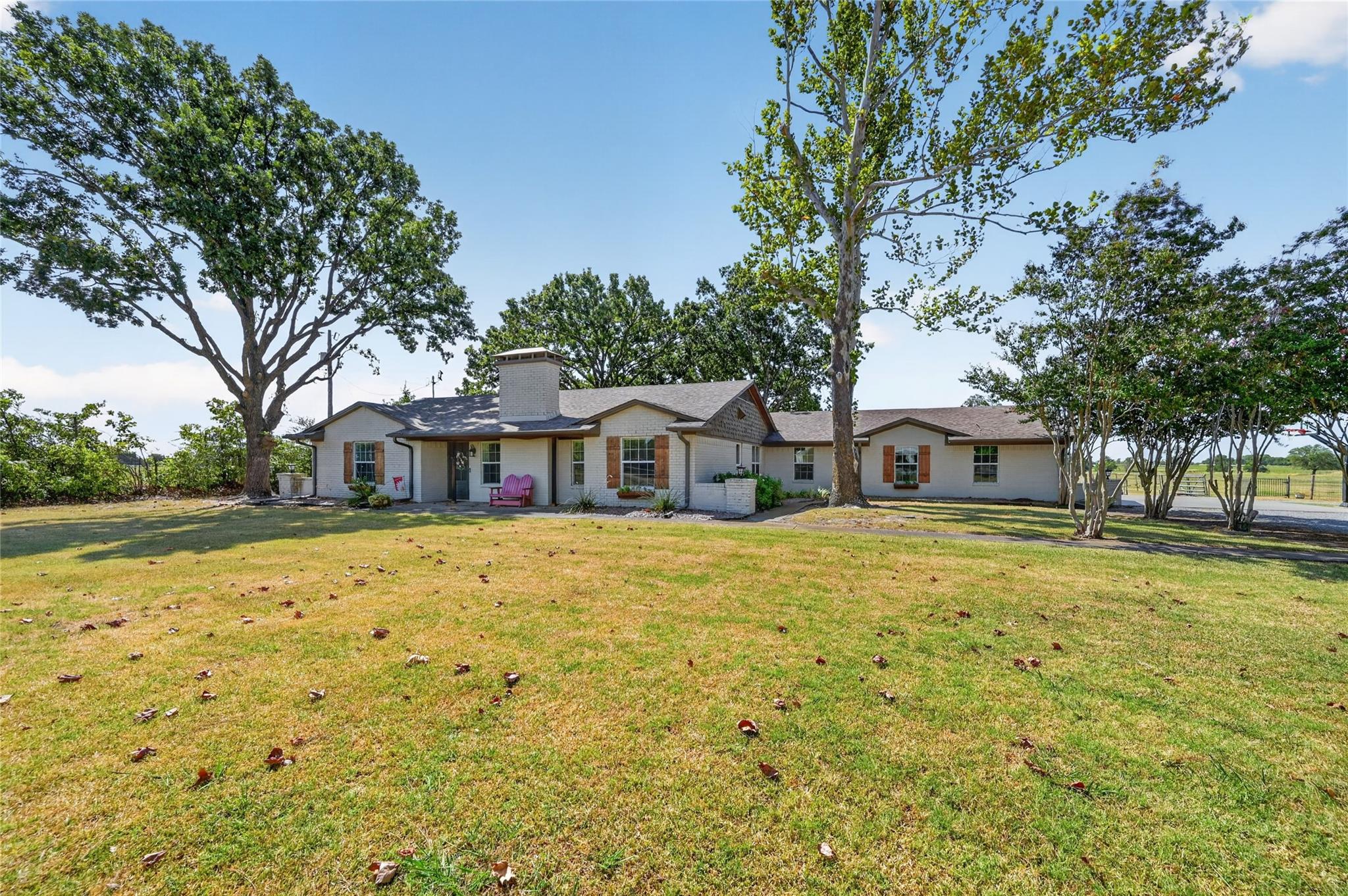 main property photo 33